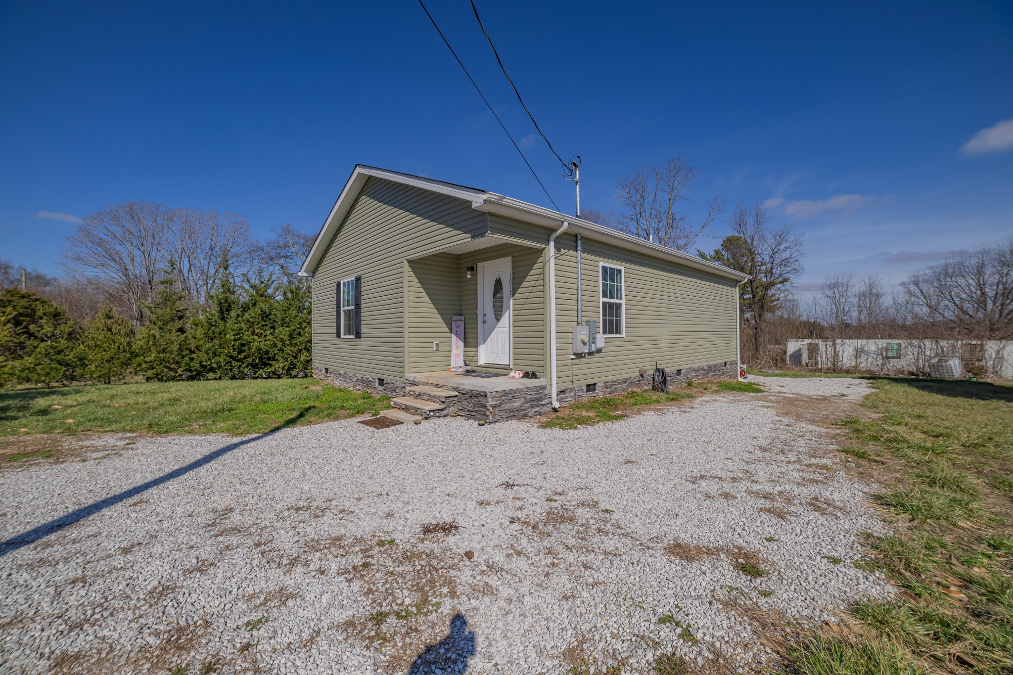 1015 Old Cowan Rd