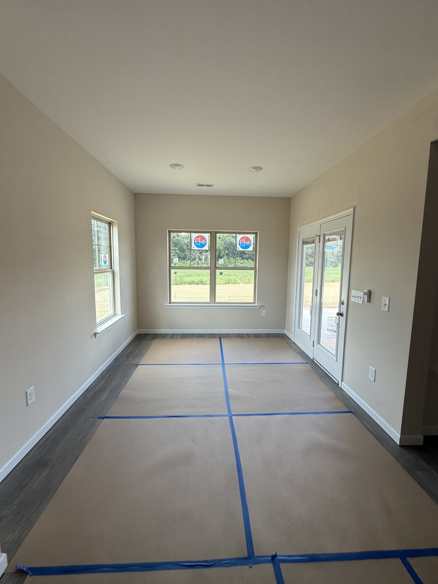 1114 Bluecreek Circle