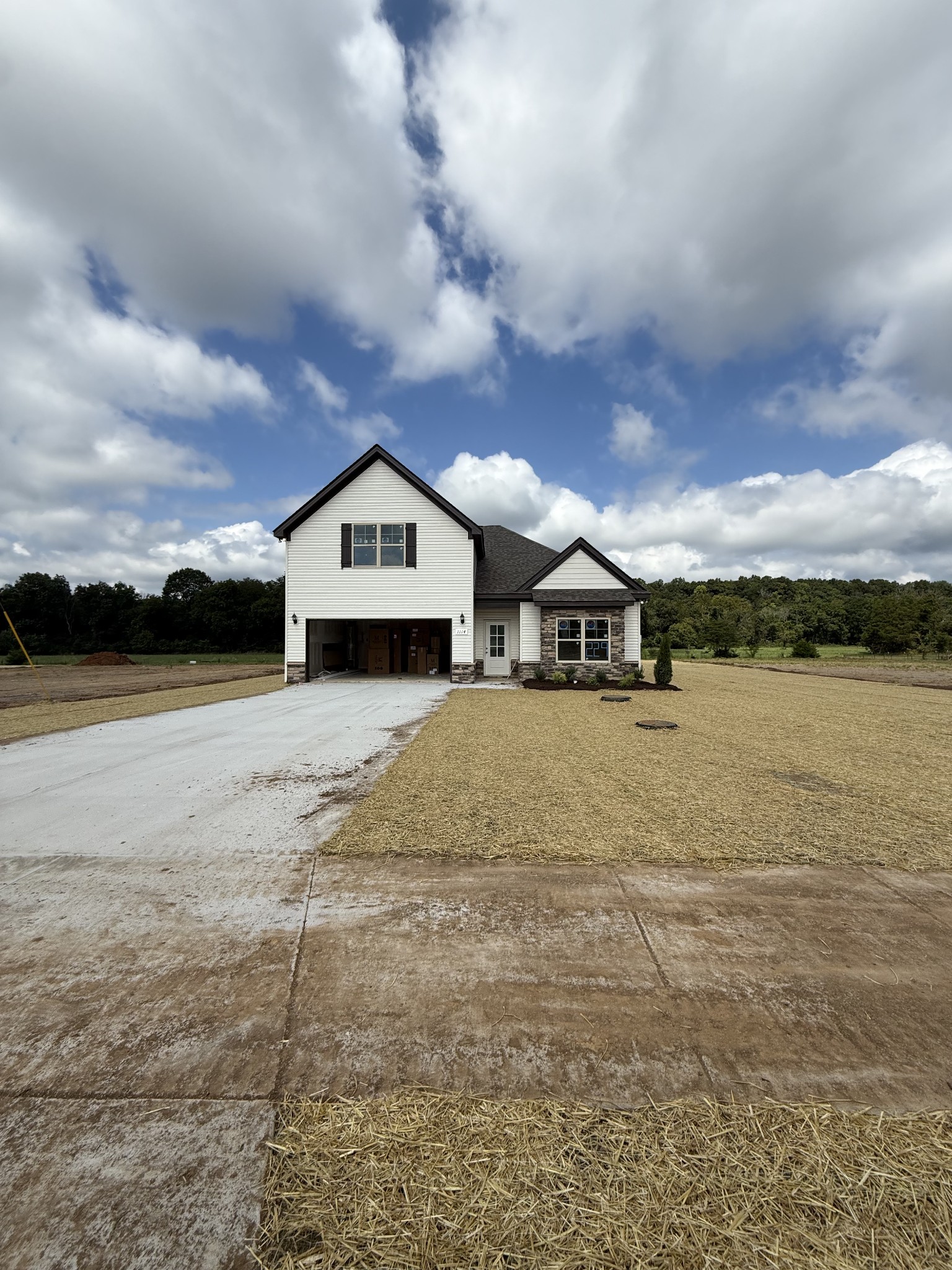 1114 Bluecreek Circle