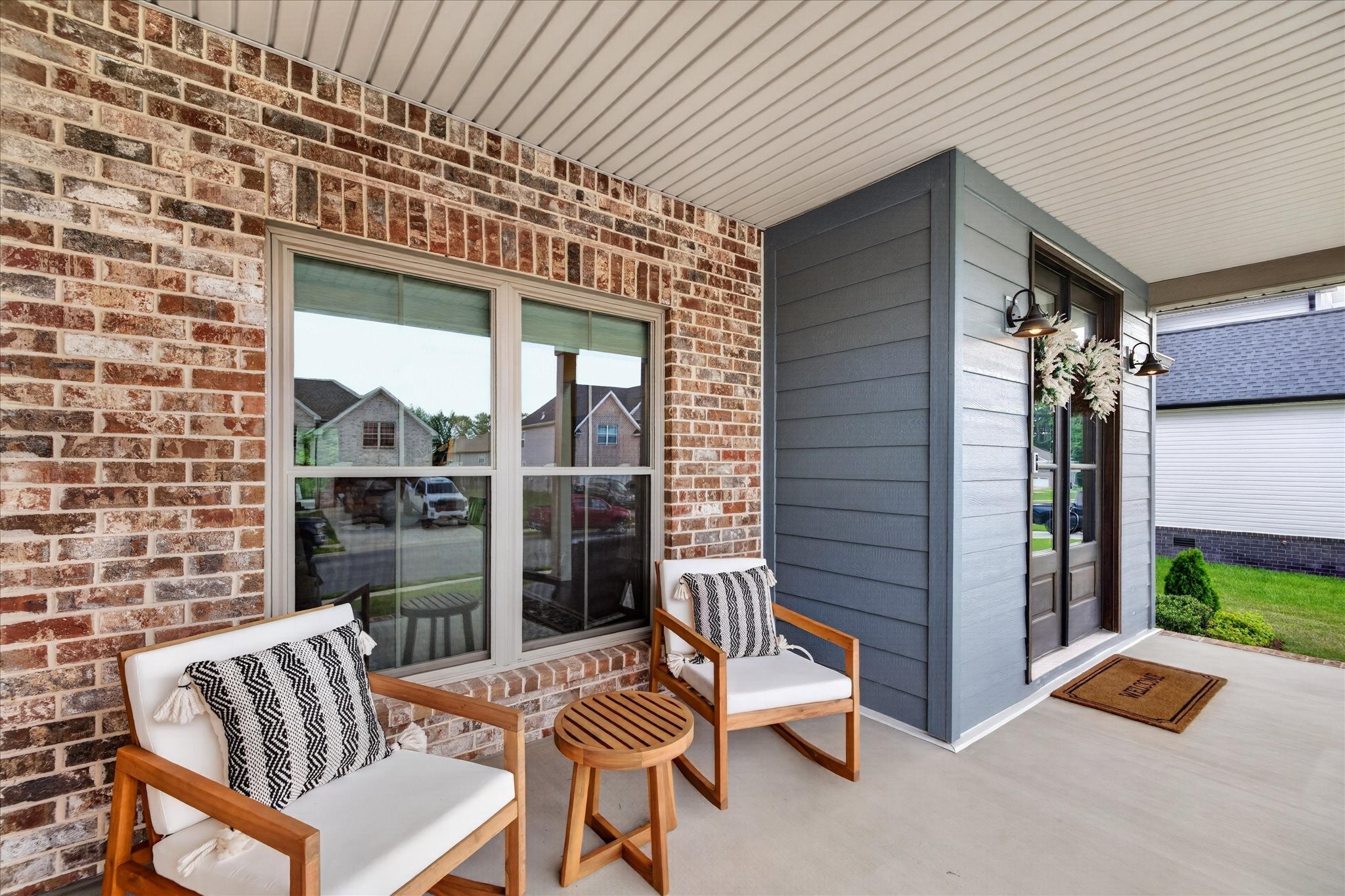 580 Bowden Dr