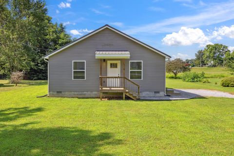 516 Davis St Cowan TN 37318