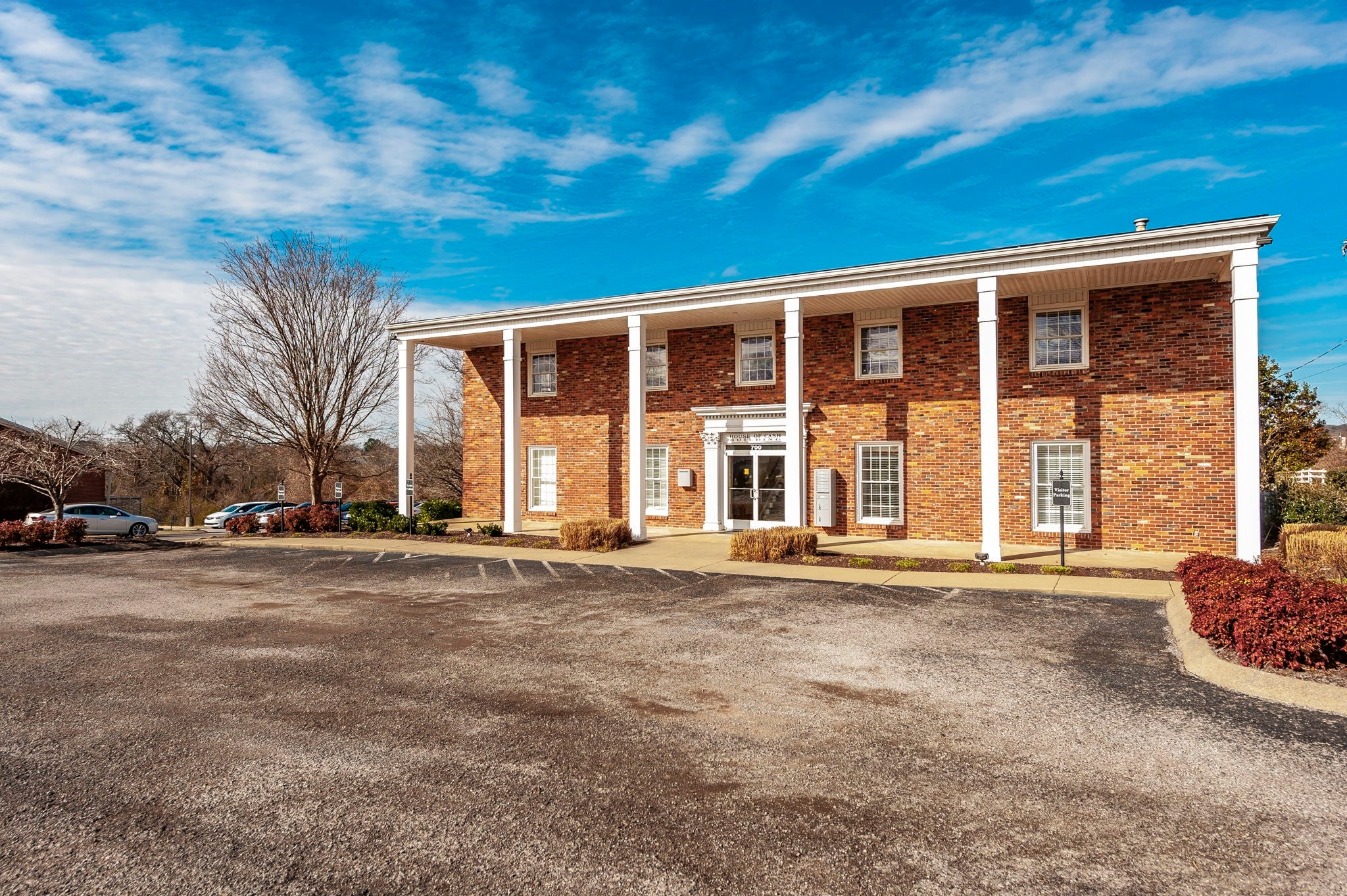 700 E Main St