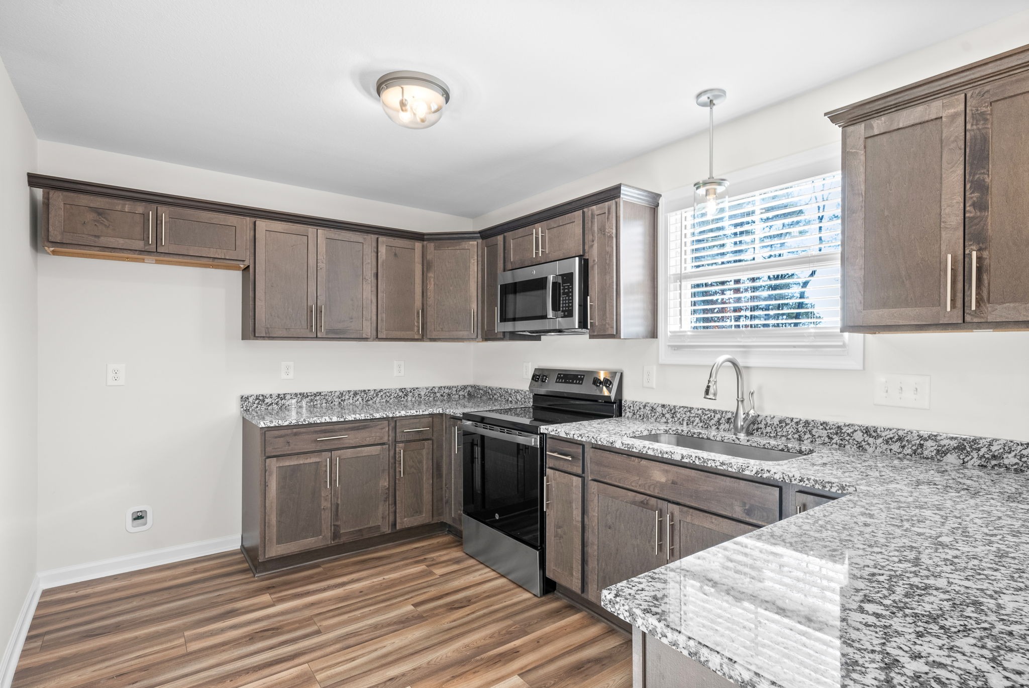 204 Quarry Overlook Way