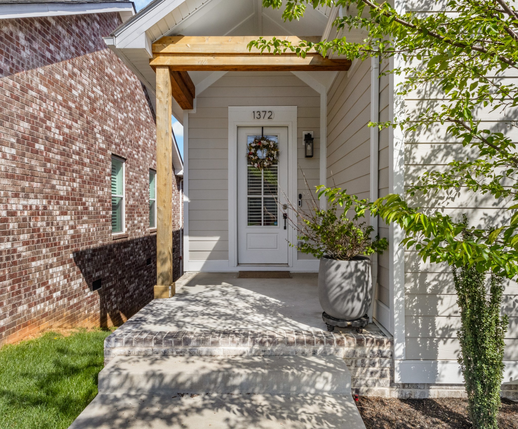 1372 Hicks Edgen Rd