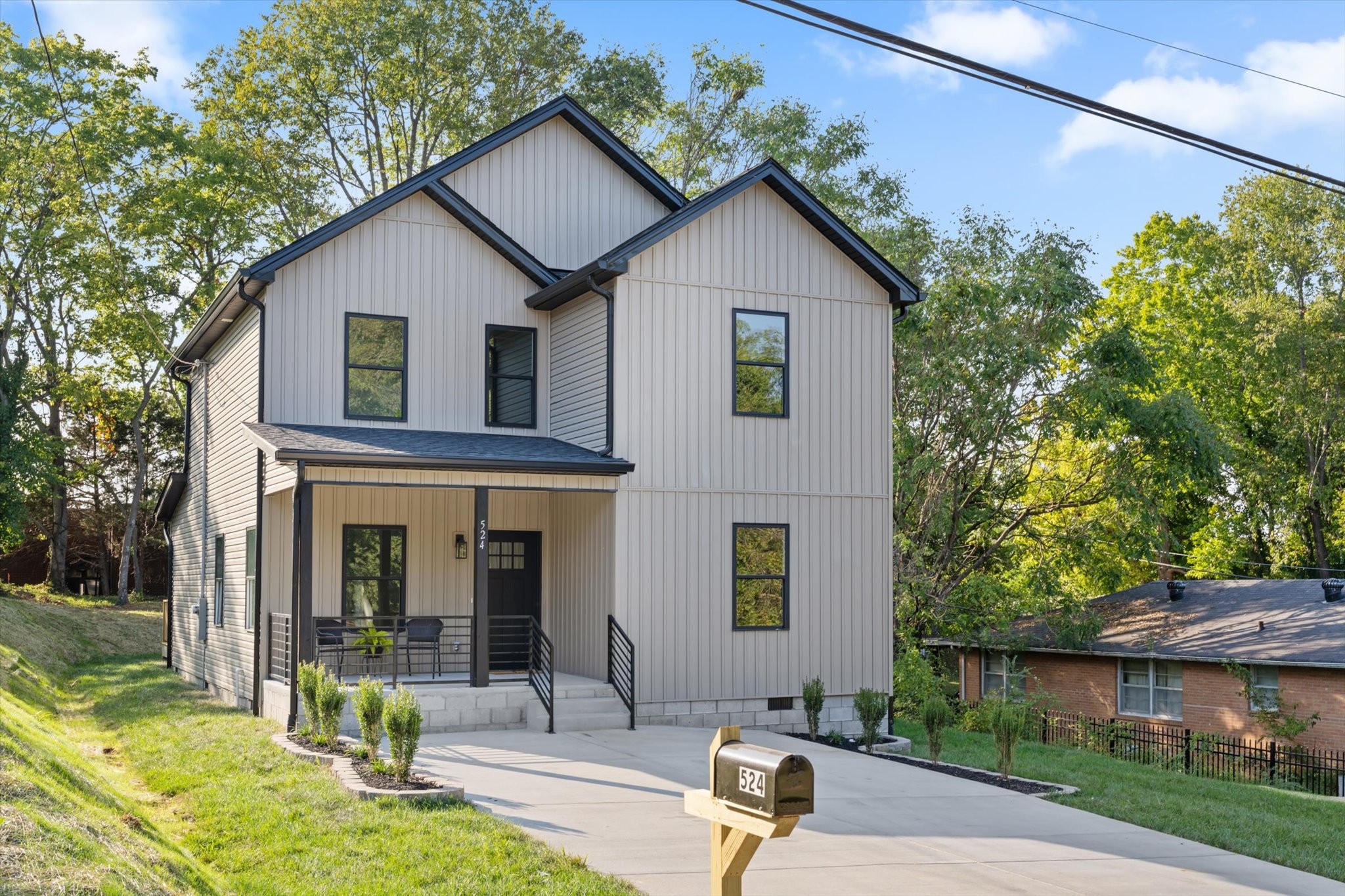 524 Ford St