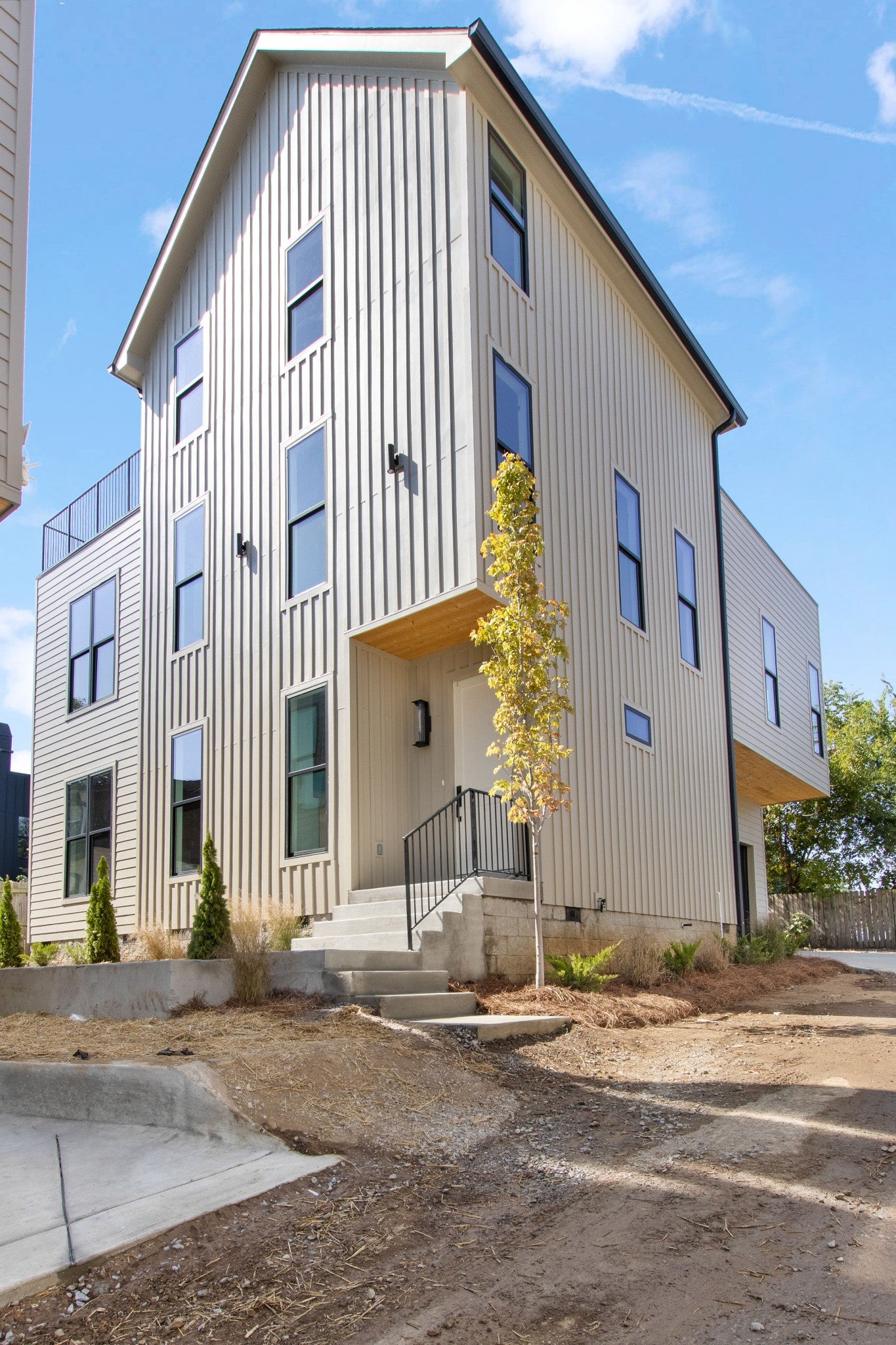 4-bed listing at 108b N 9th St, Nashville