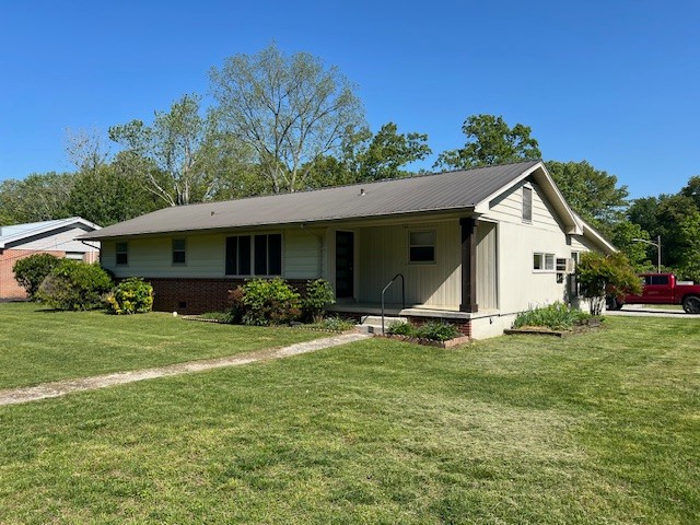 1223 Oak Dr