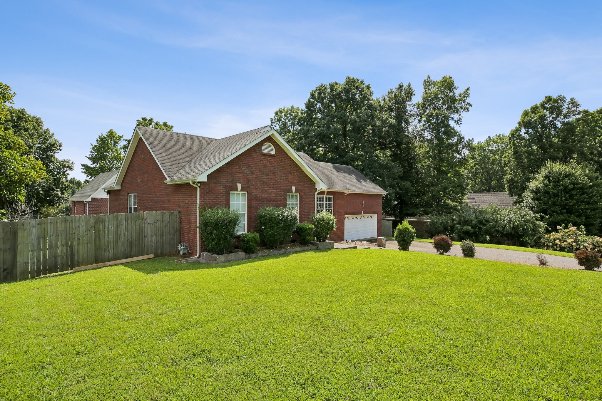 1156 Franklin Dr