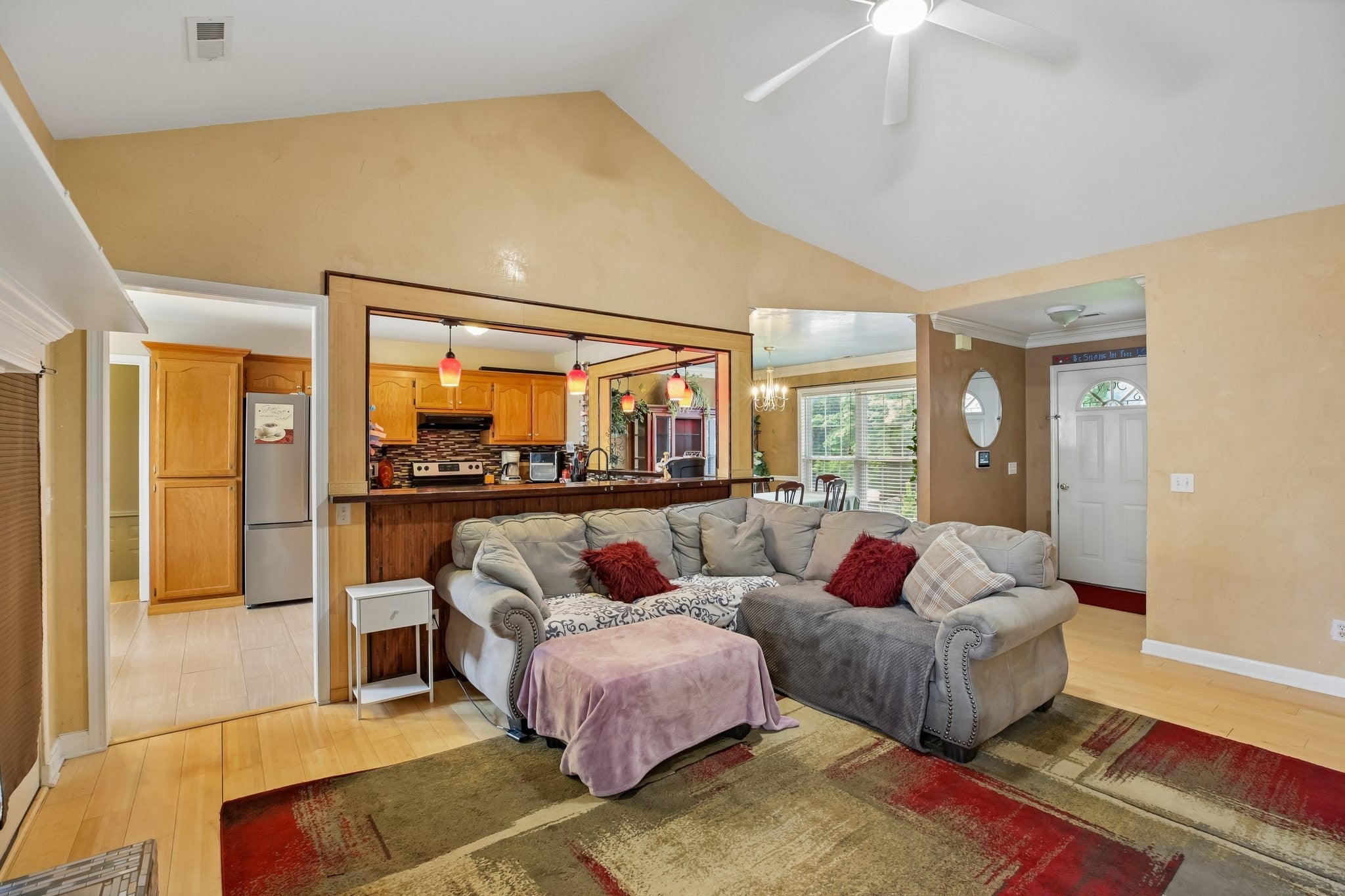 1156 Franklin Dr