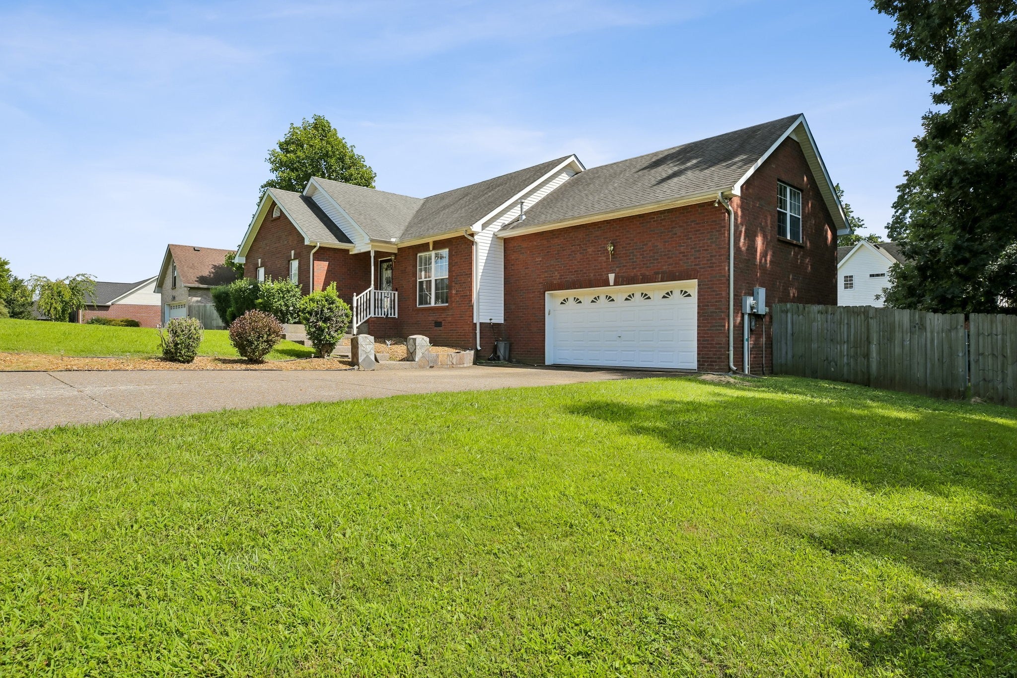 1156 Franklin Dr