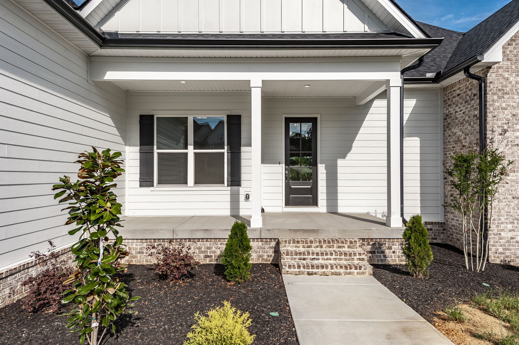 330 Thoroughbred Ln