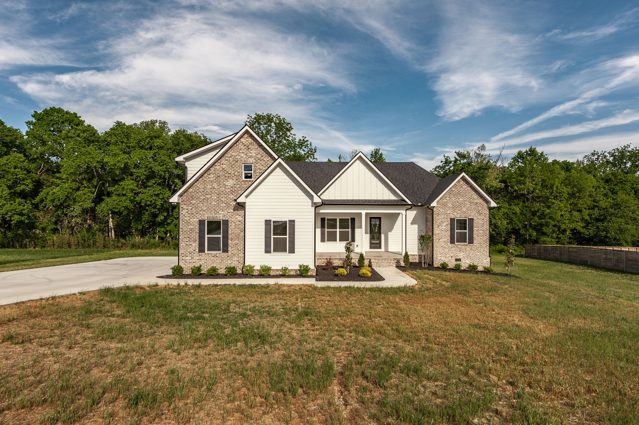 330 Thoroughbred Ln