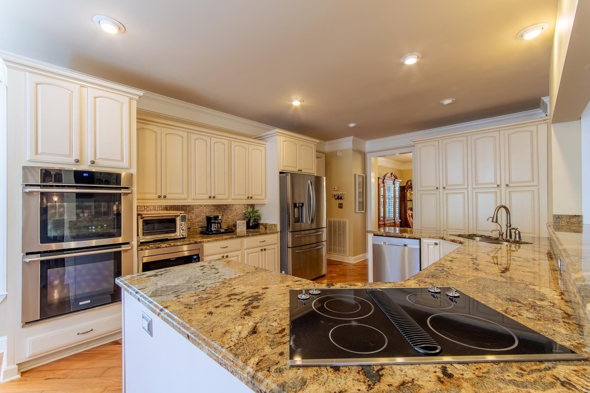 1240 POINT GRAND DR