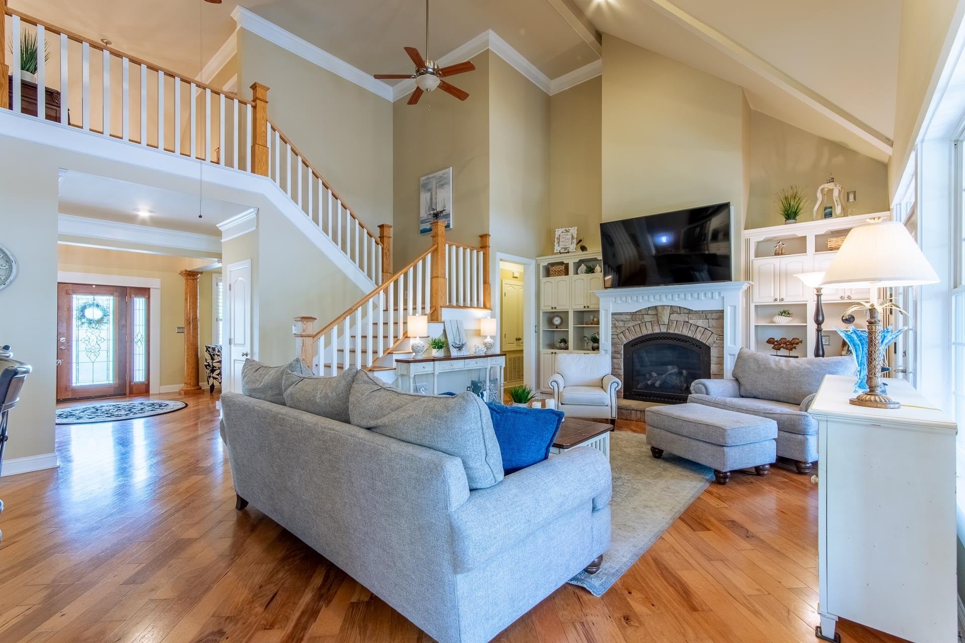 1240 POINT GRAND DR