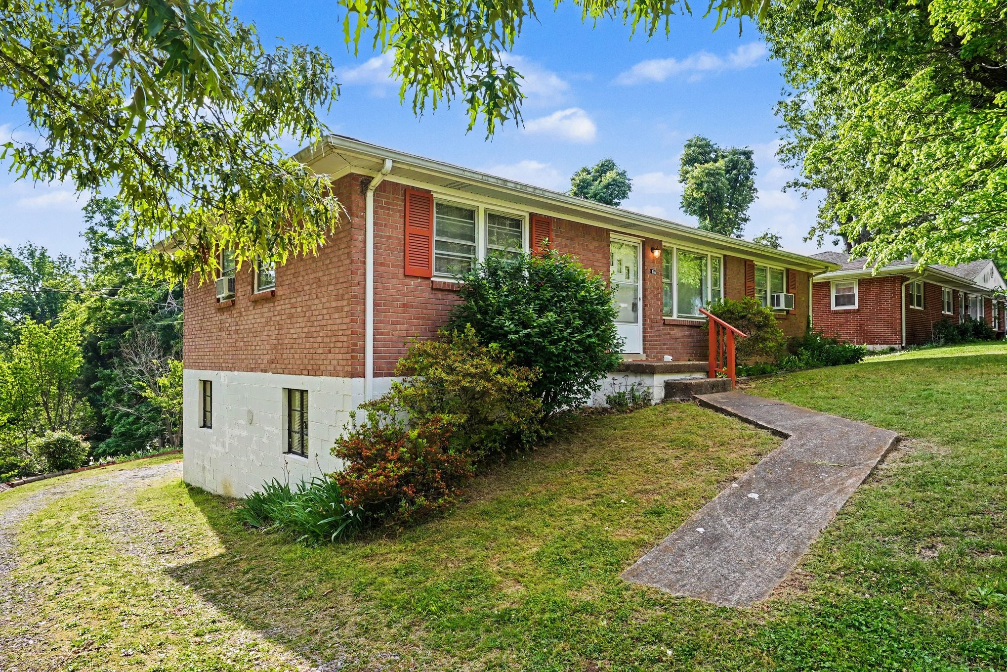 106 Gallaher St