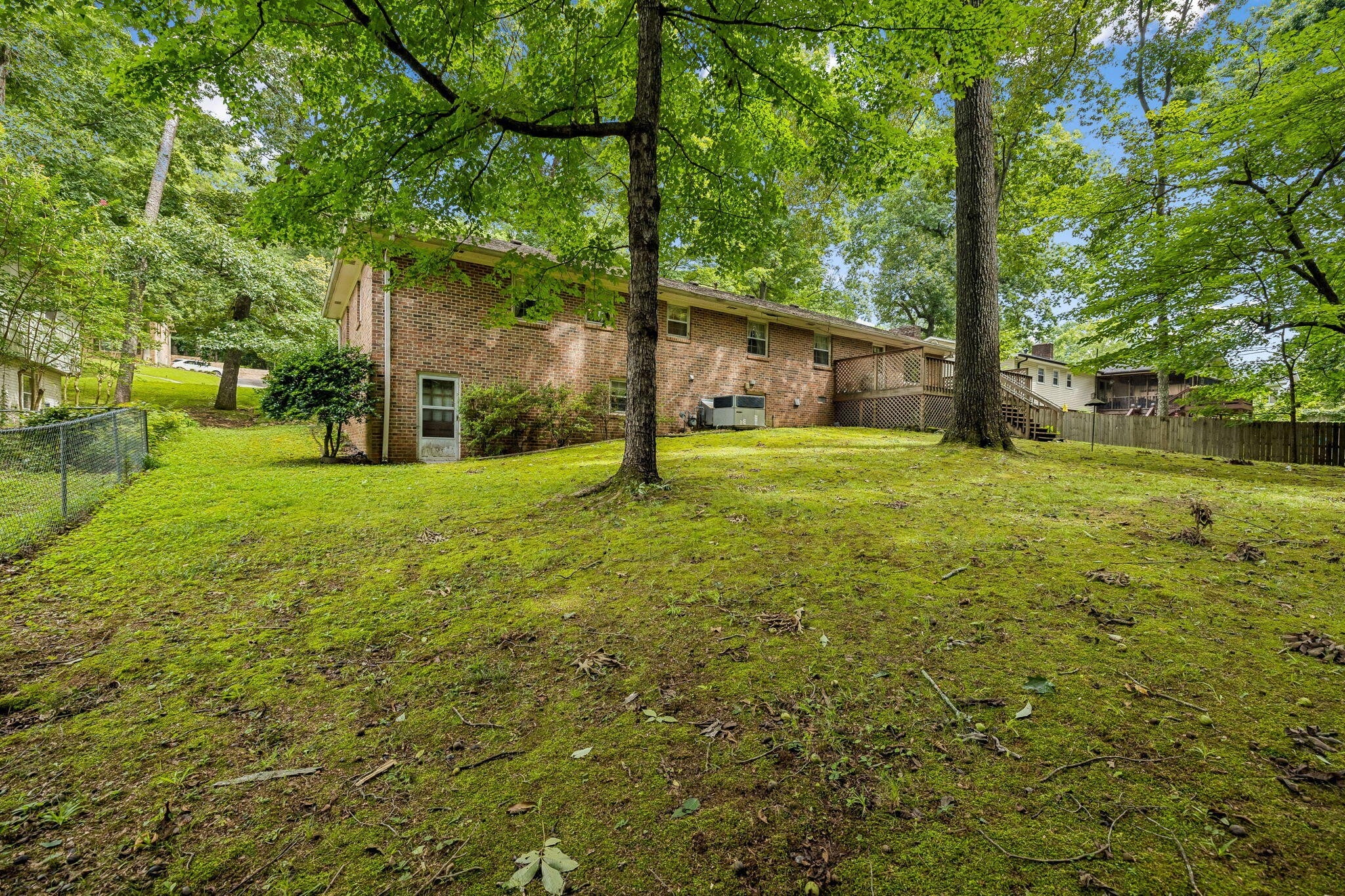 3631 Woodcrest Circle NW
