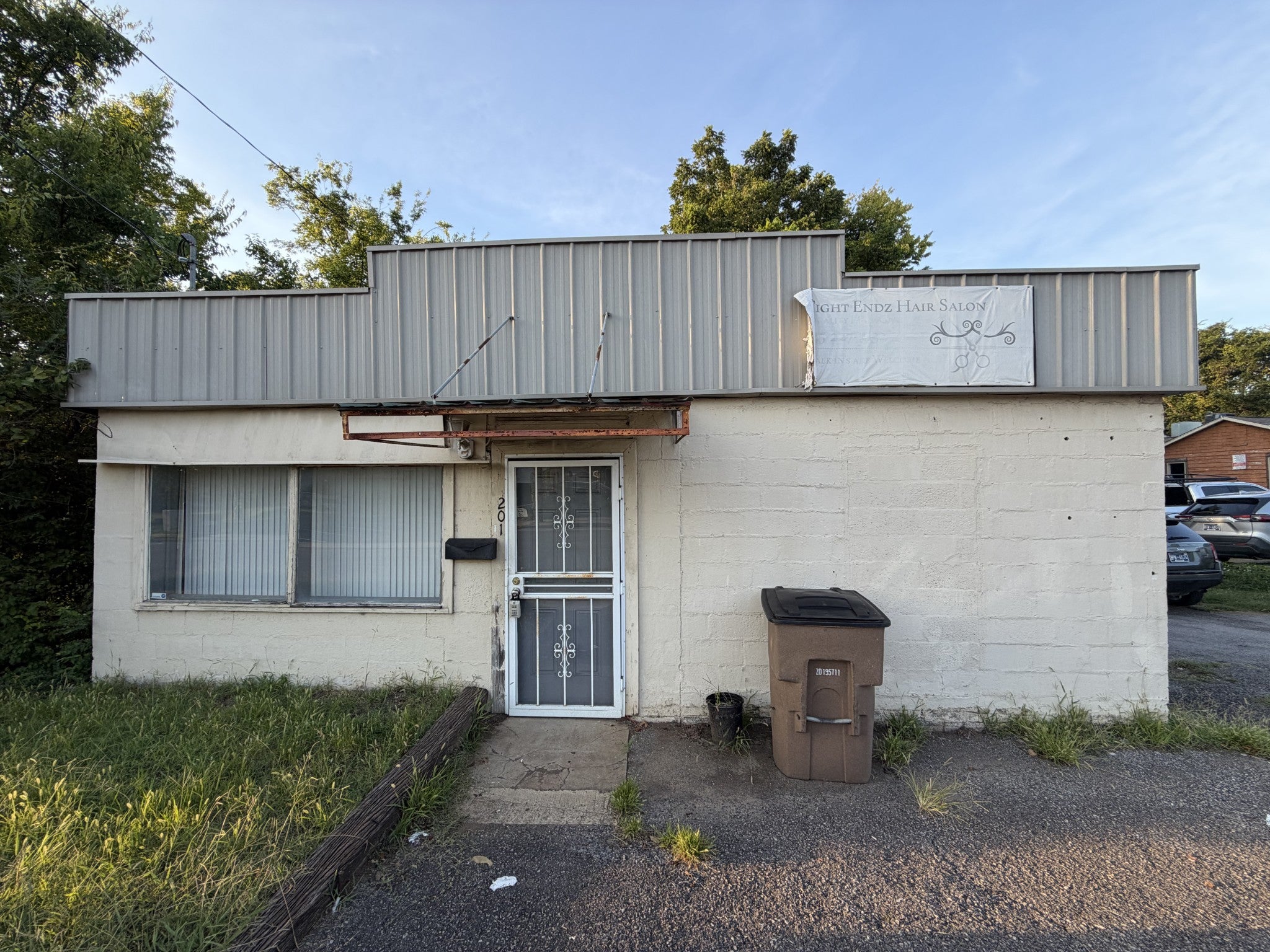 listing at 201 E Trinity Ln, Nashville