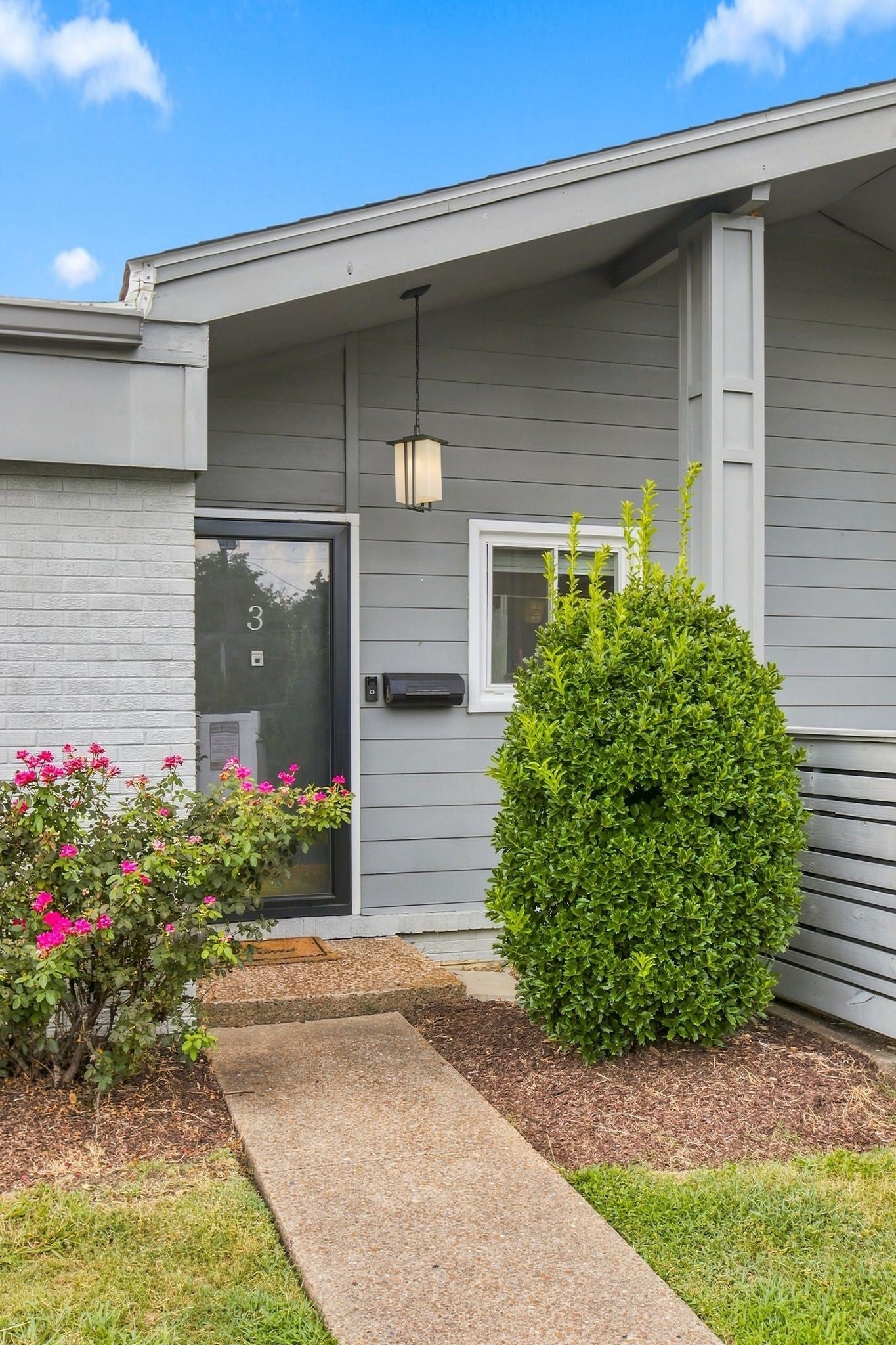 1900 Richard Jones Rd N3