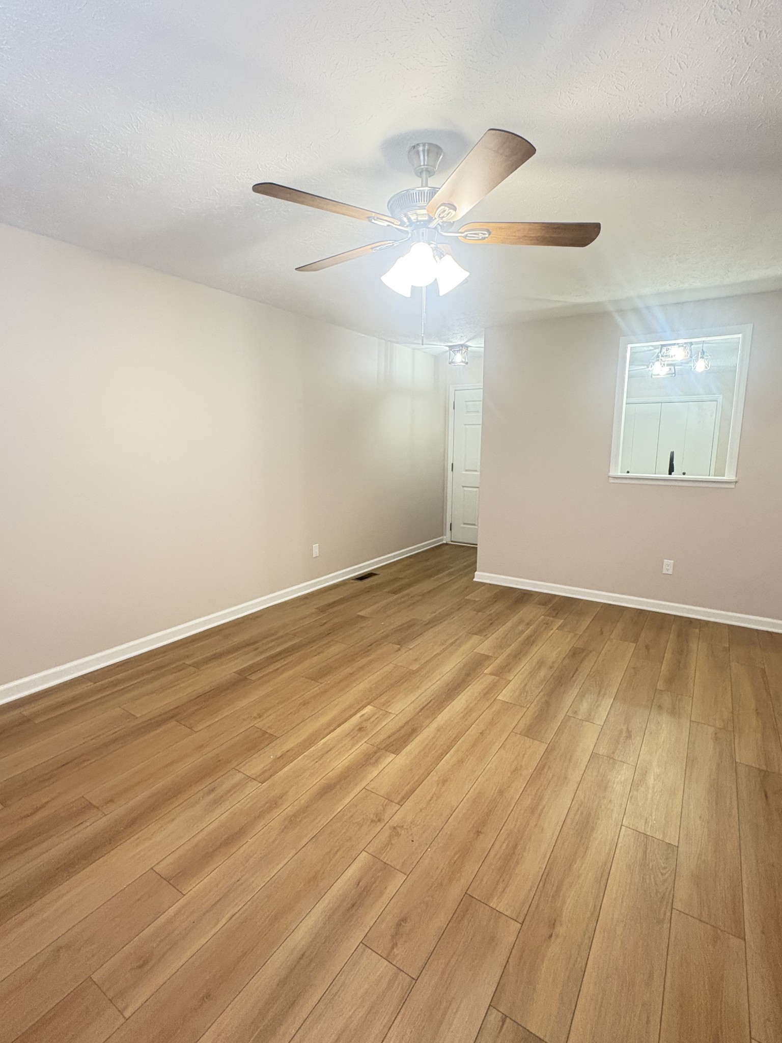 2116 Mockingbird Ln C