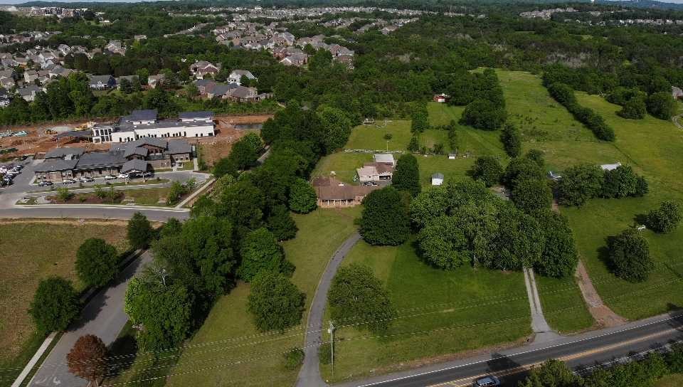 7044 Nolensville Rd