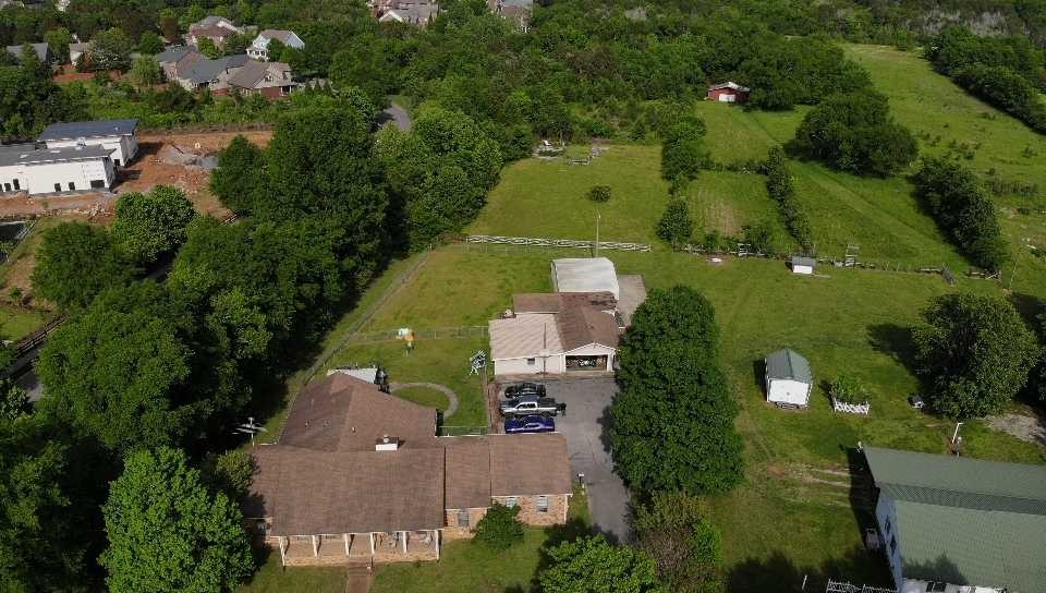 7044 Nolensville Rd