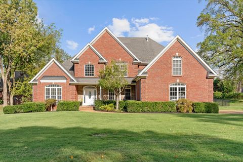 1992 Hannover Ct Clarksville TN 37043