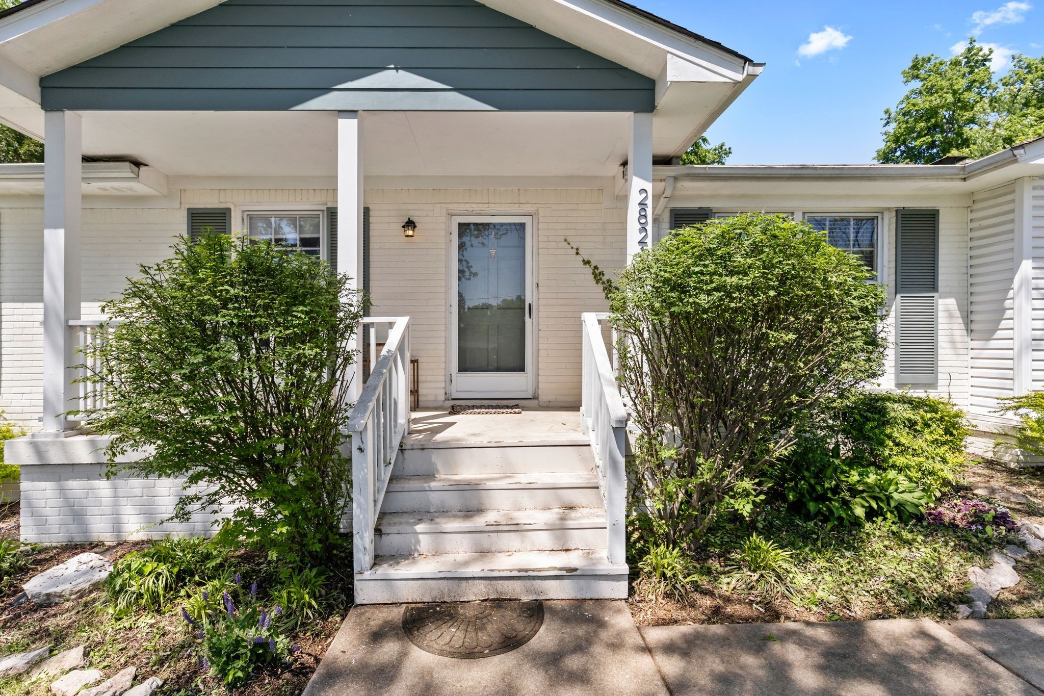 2821 Galesburg Dr