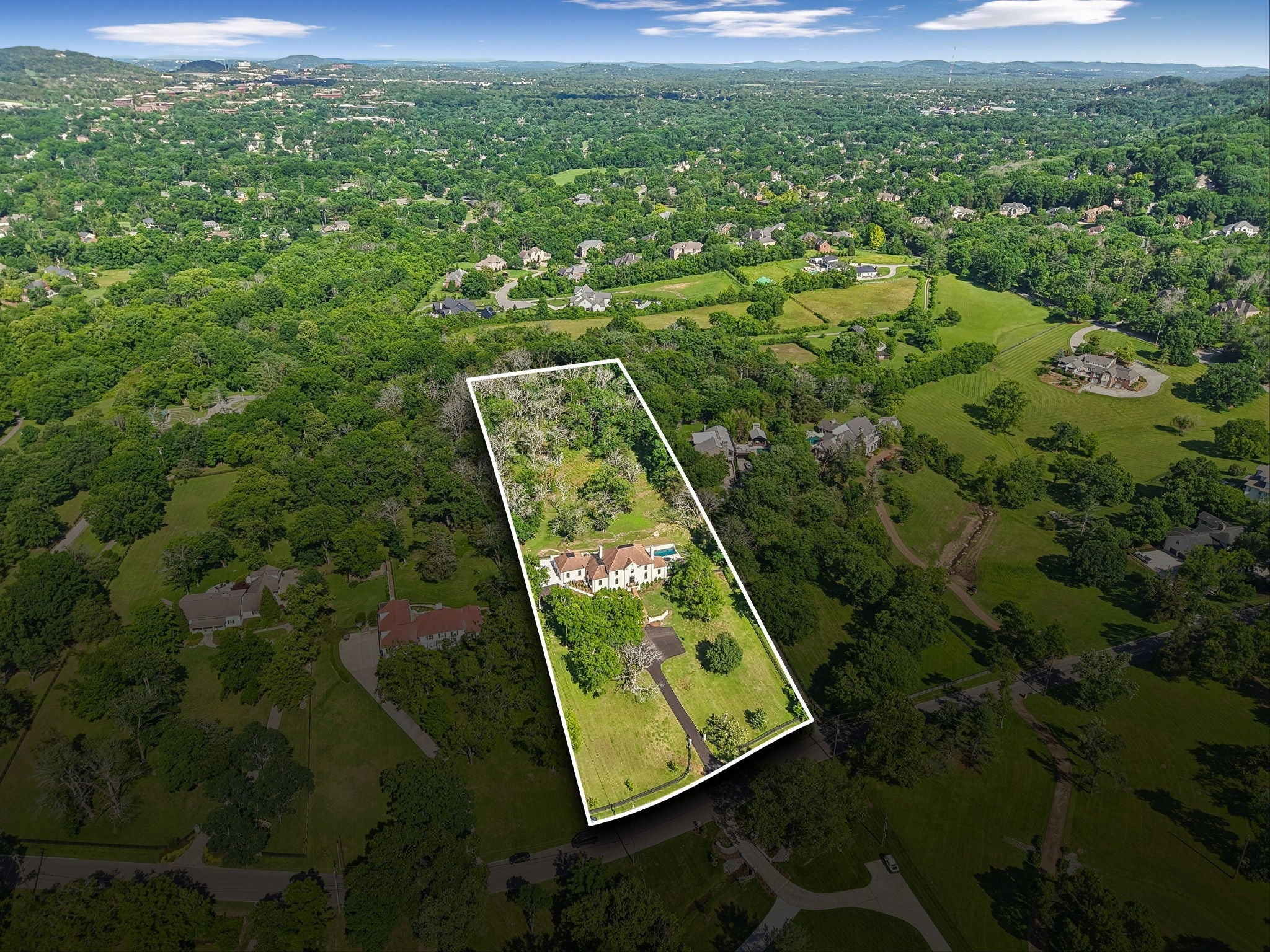 310 Deerwood Ln
