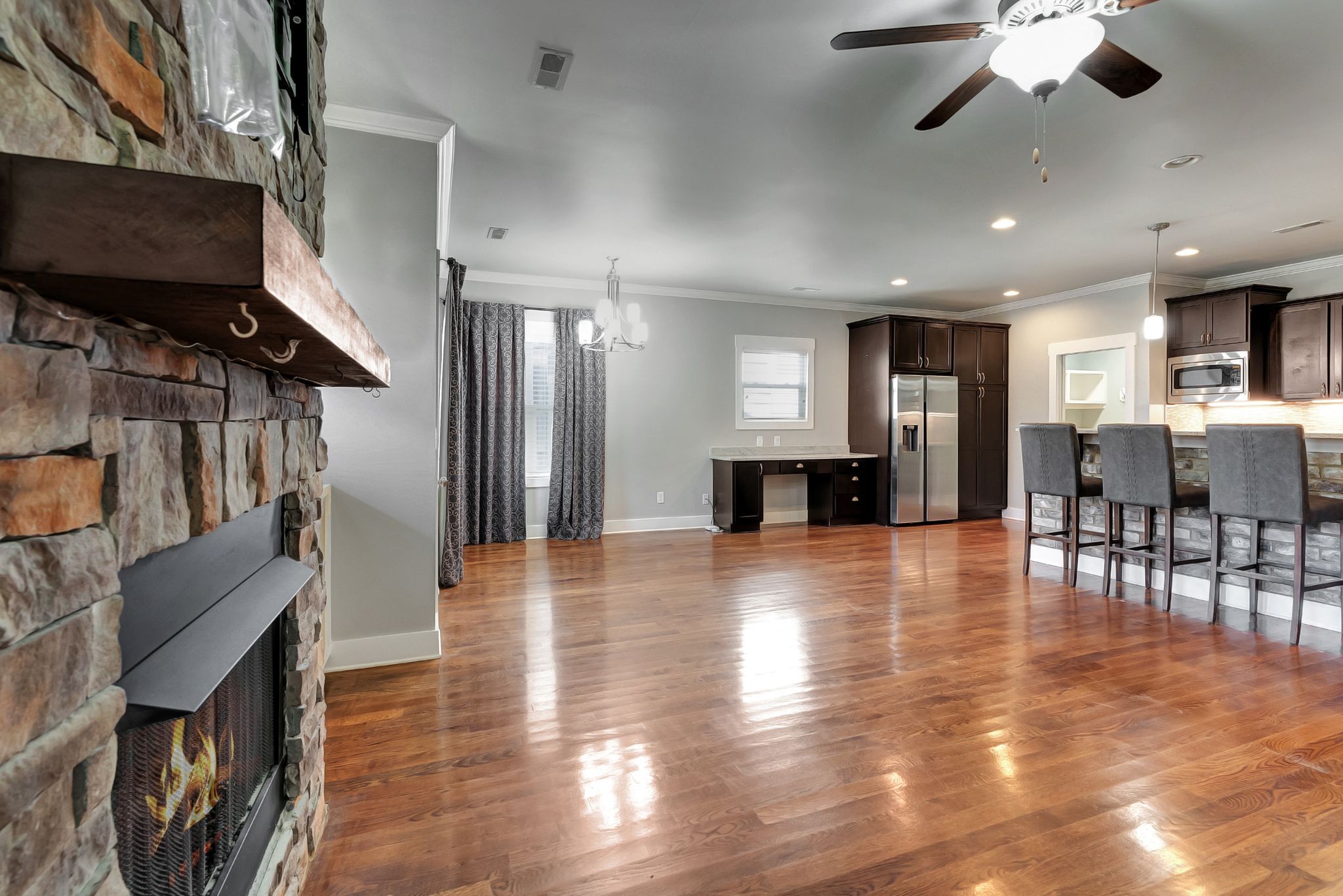 445 Highpoint Ter