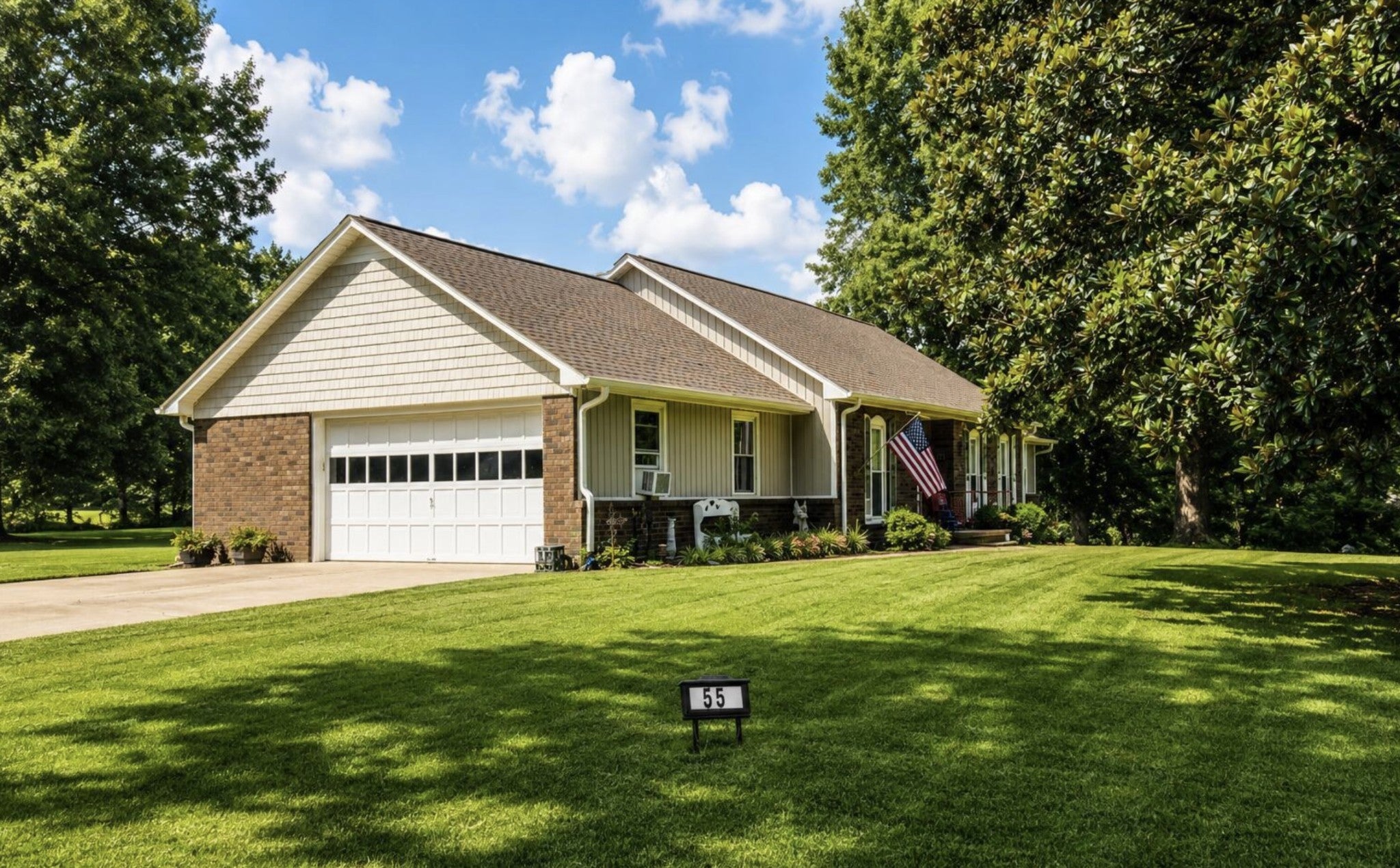 55 Hillcrest Dr