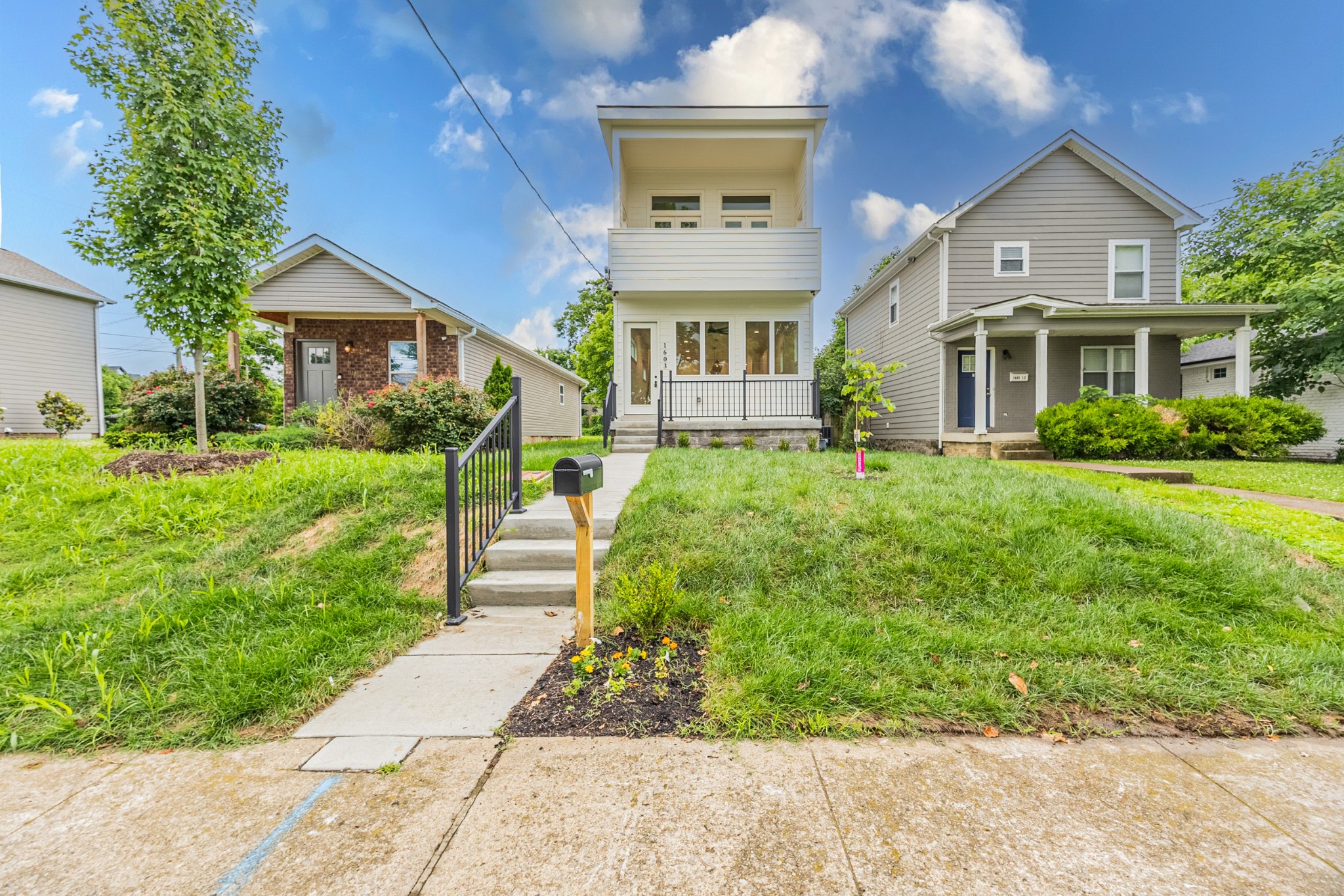 1603 16th Ave N