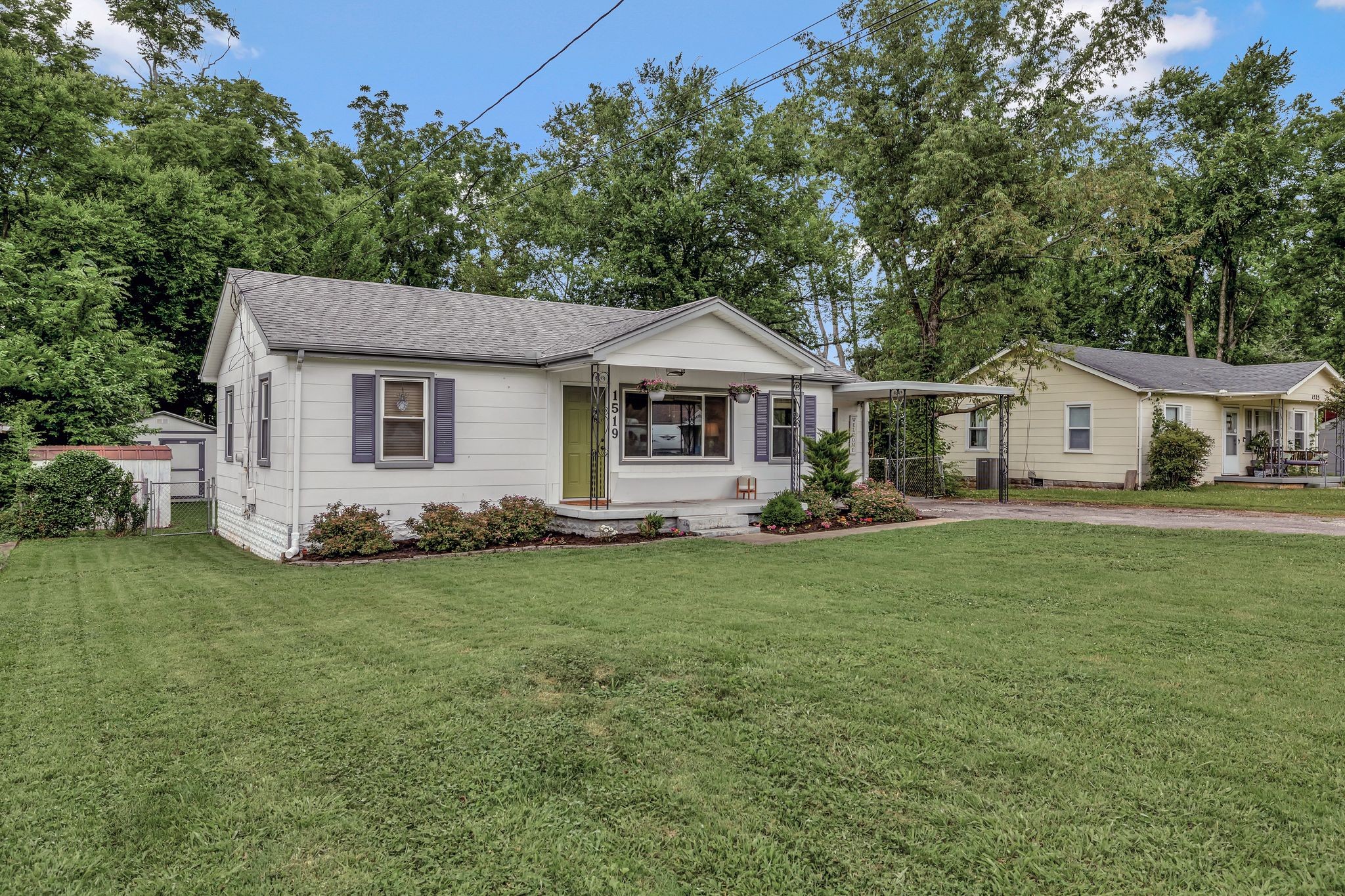 1519 Graybar Ln