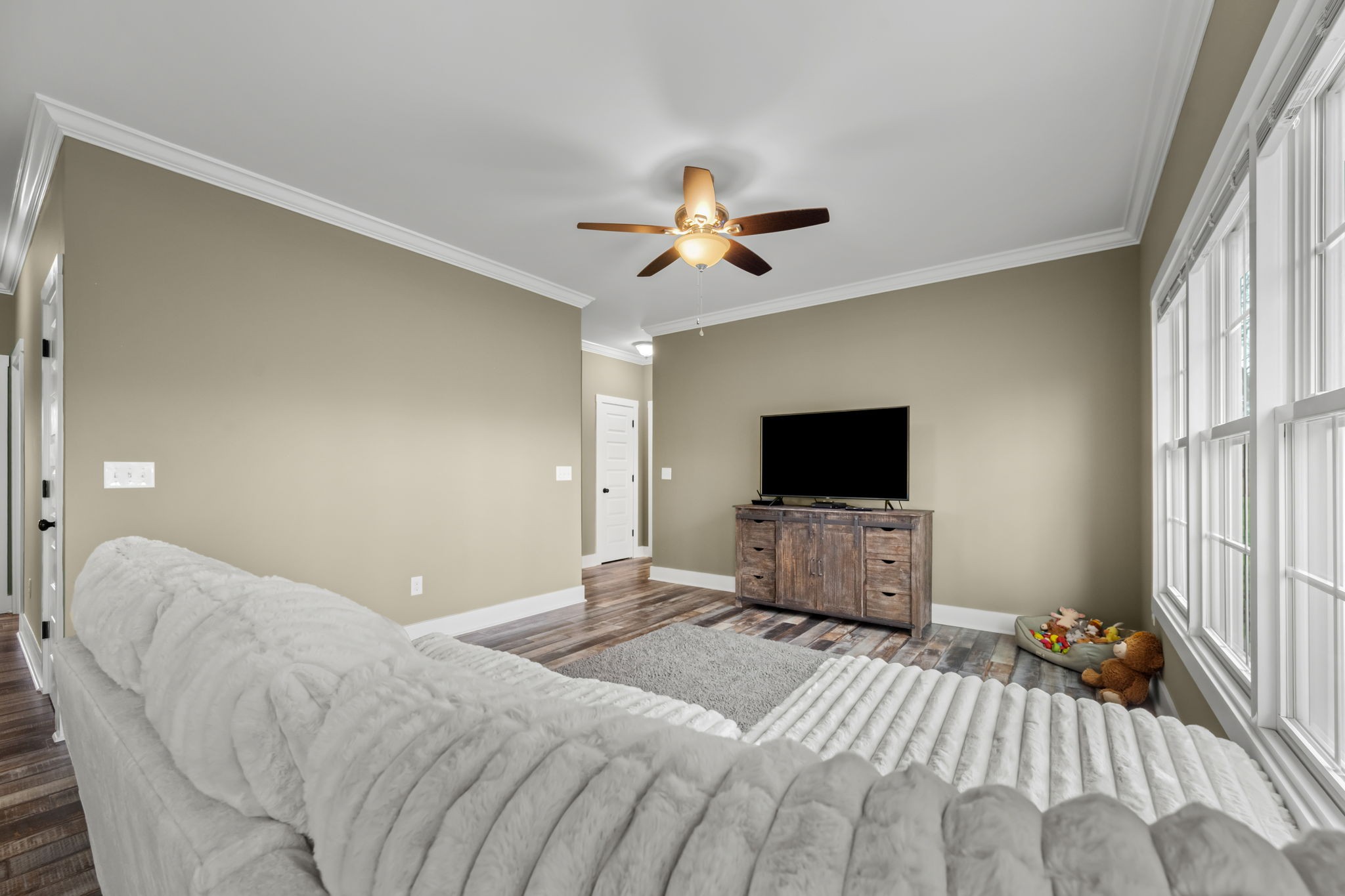 403 TIMBERLANE AVENUE