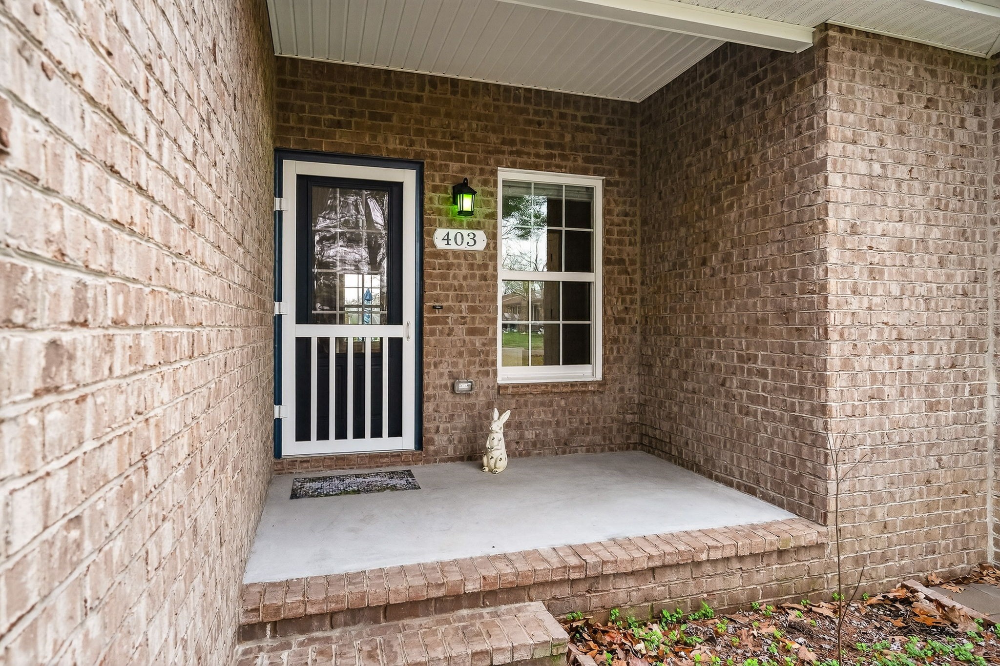 403 TIMBERLANE AVENUE