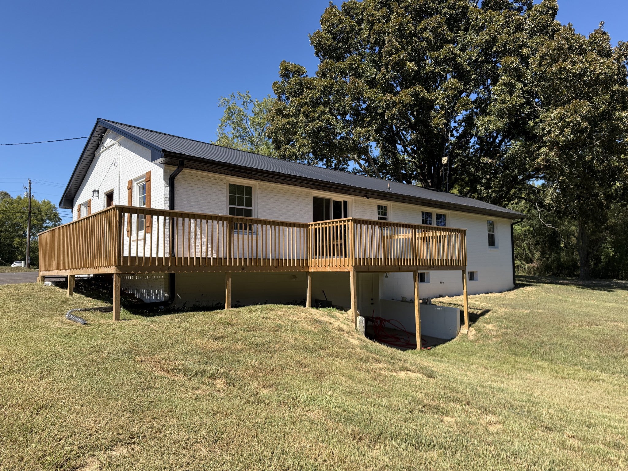 2464 Hwy 43 S