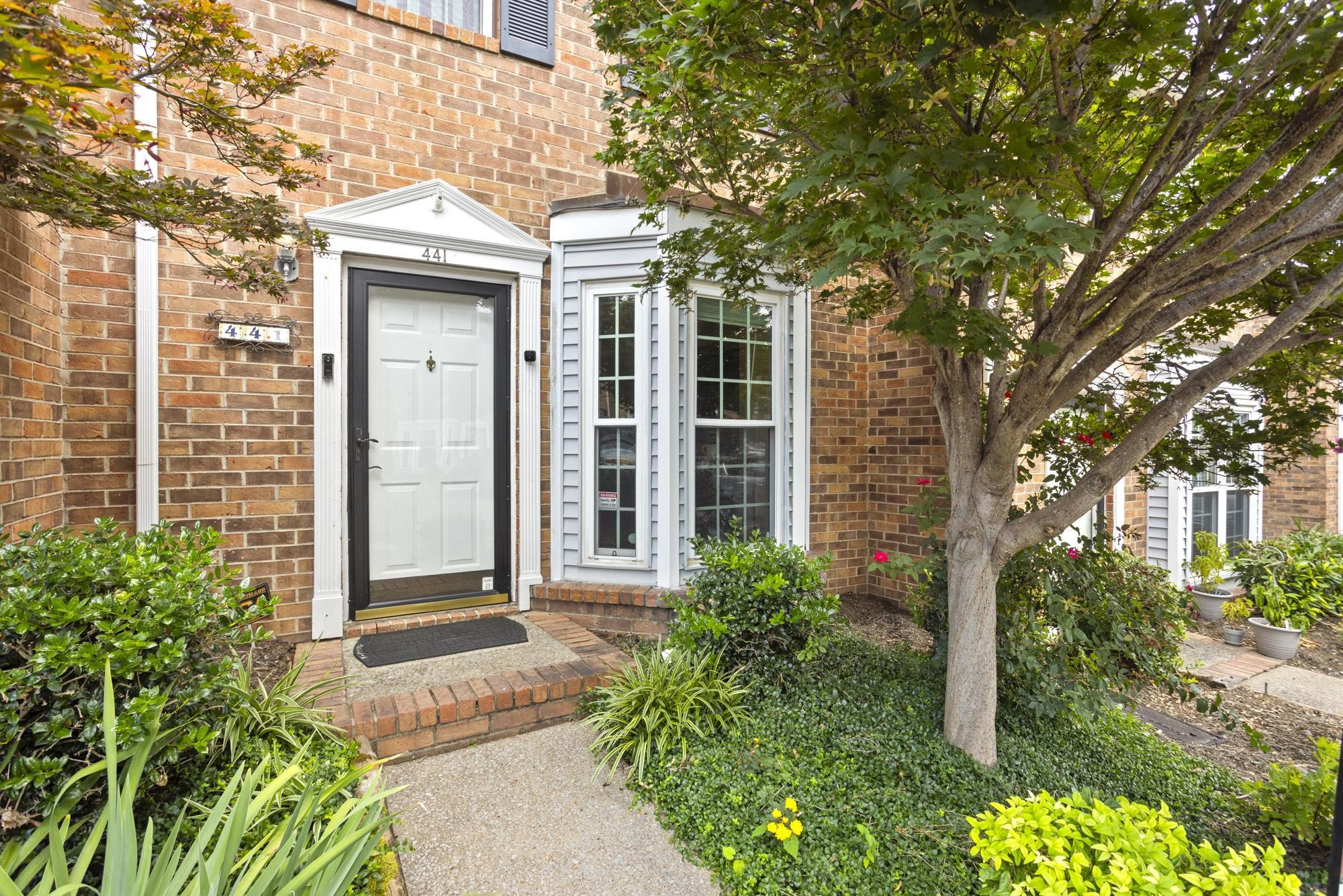 441 Claircrest Dr