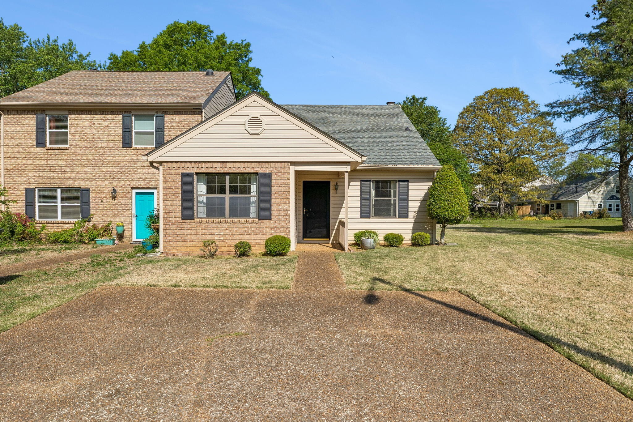 6466 Brookmead Circle