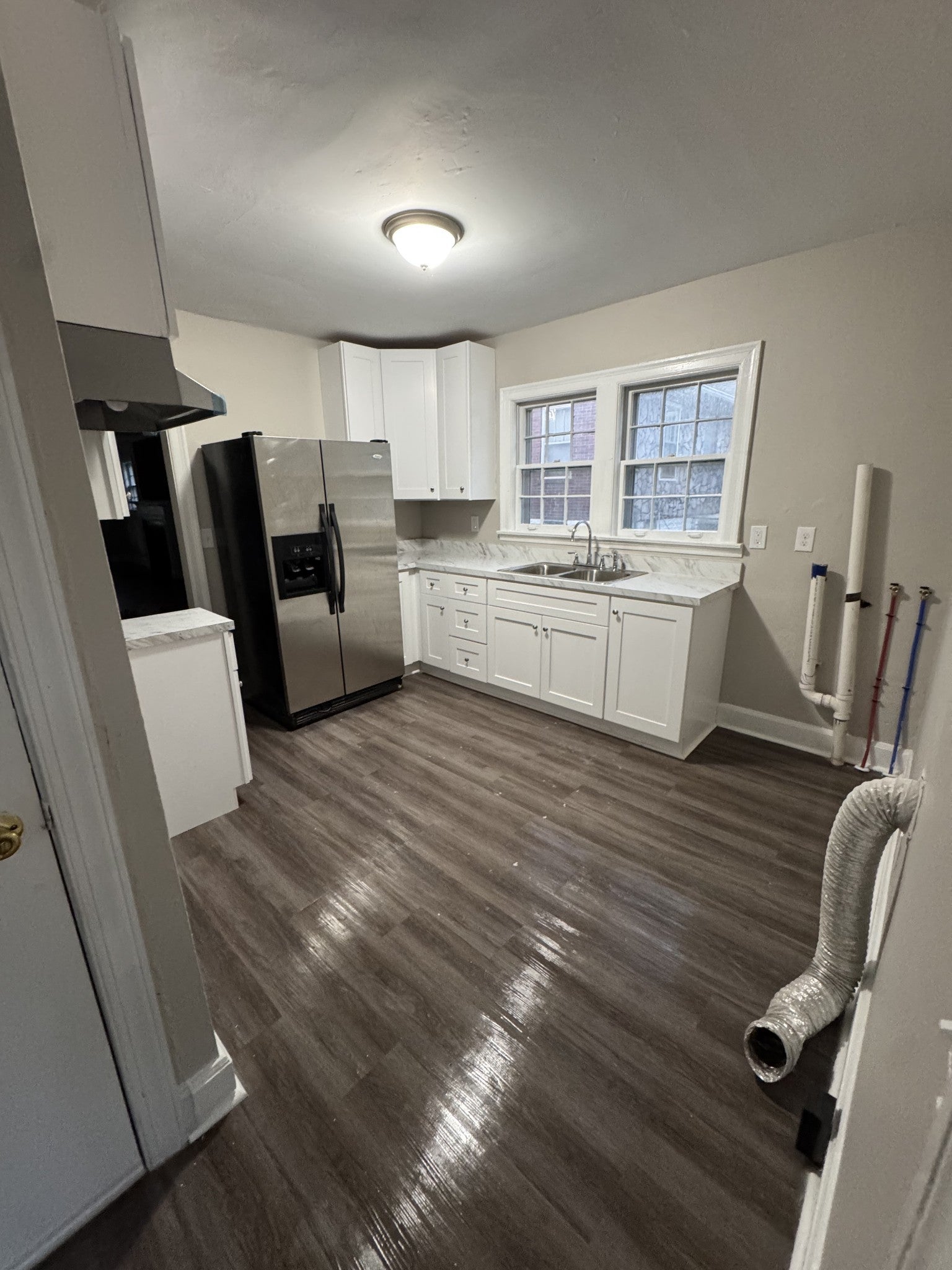 1606E Sharpe Ave