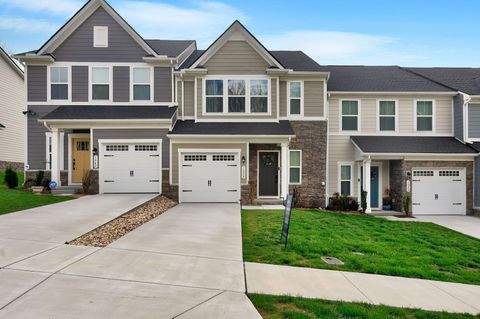 1038 Mountain View Dr Thompsons Station TN 37179