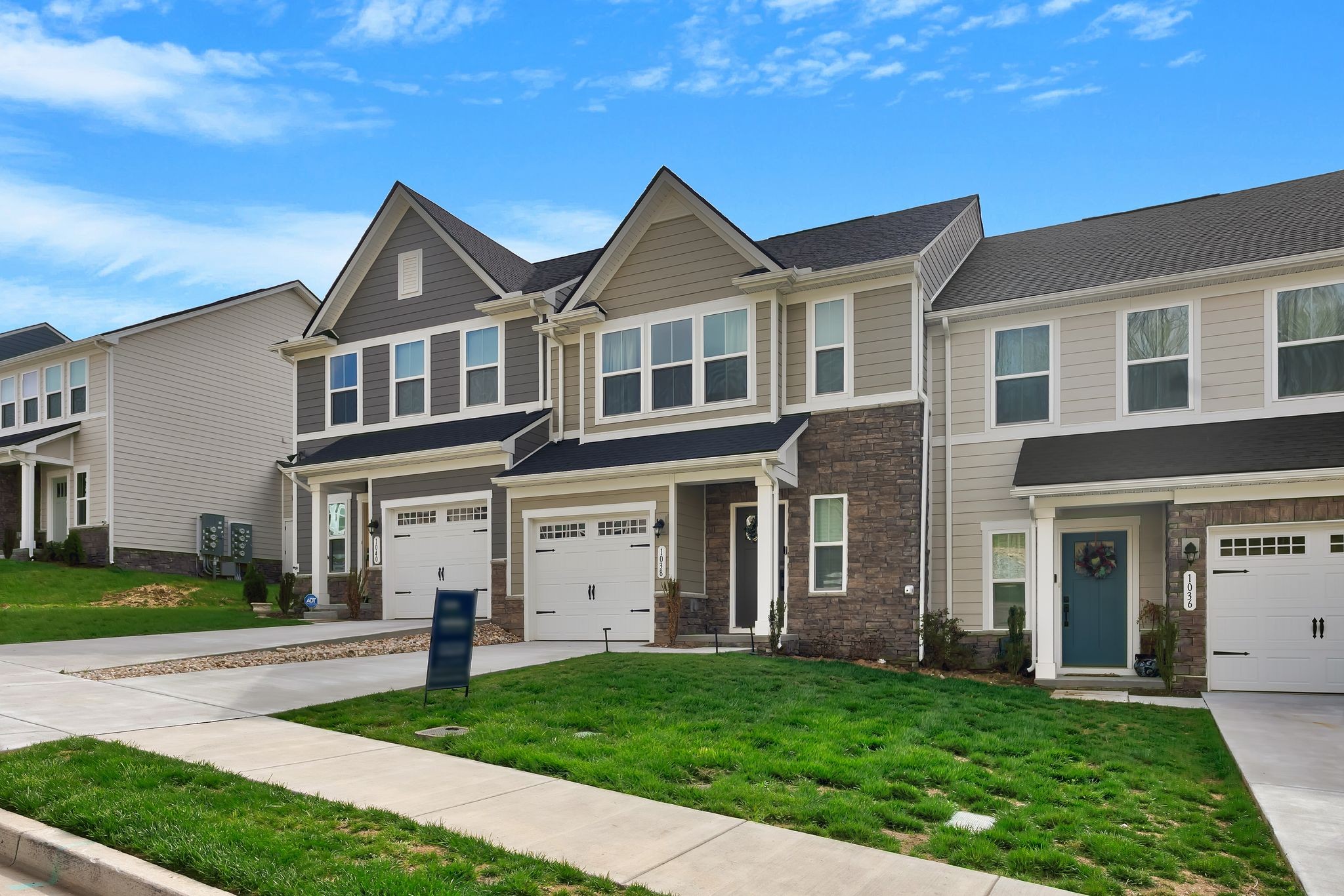 1038 Mountain View Dr