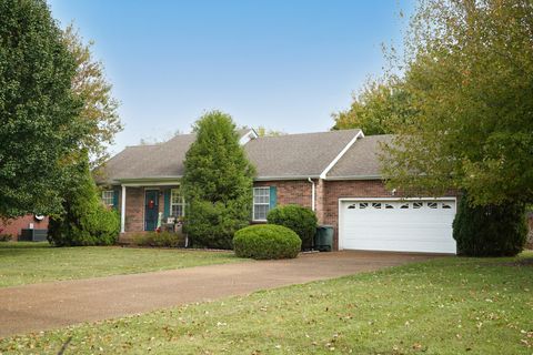 211 Amy Dr Portland TN 37148