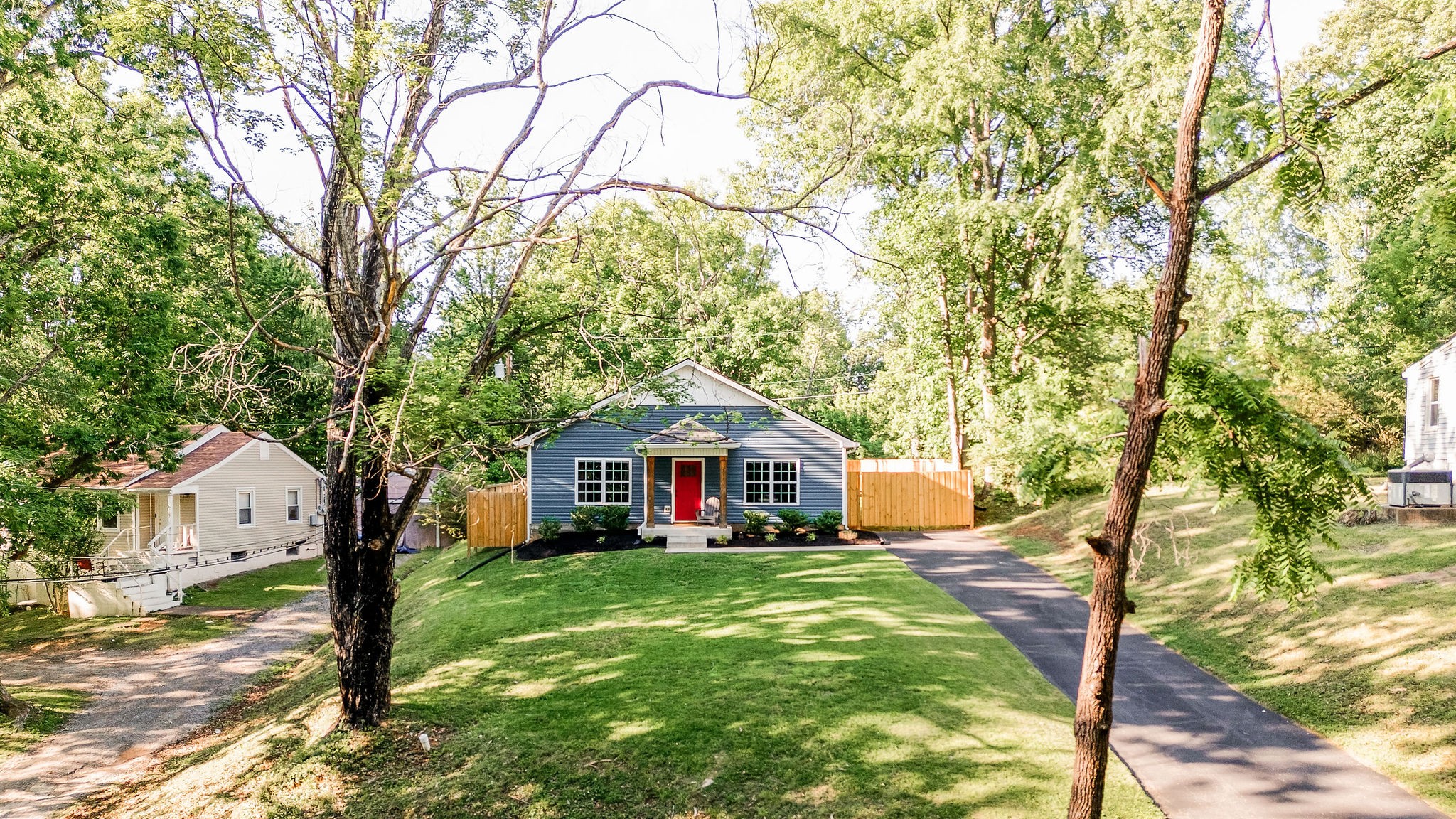 711 Ridgecrest Dr
