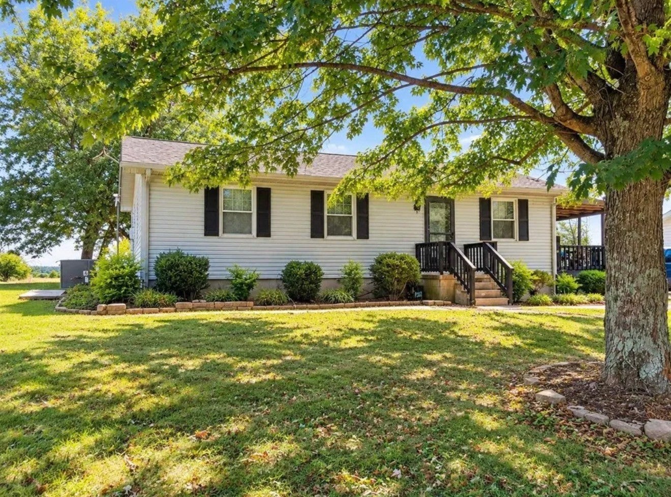 924 Harris Rd