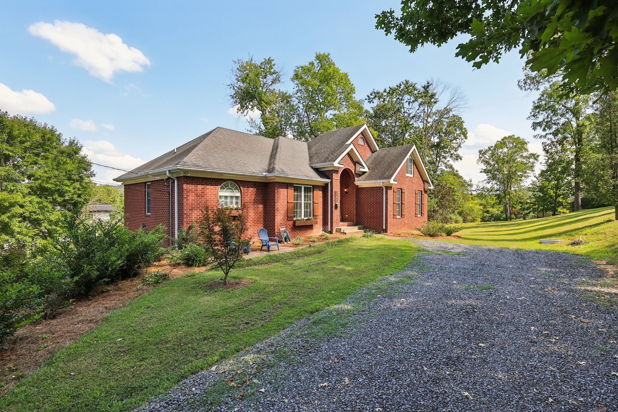 5048 Riverview Dr