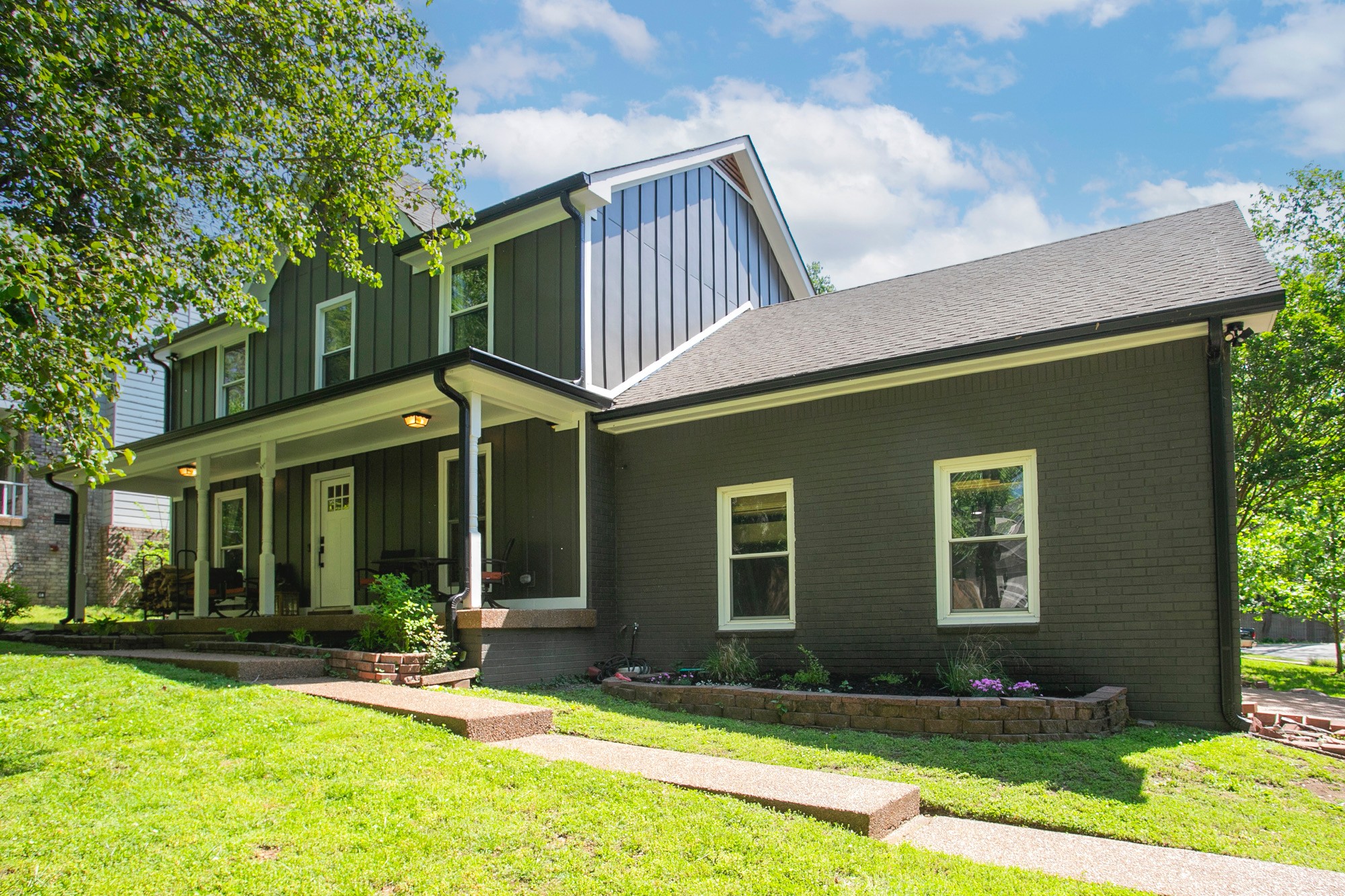 713 Sugartree Ln