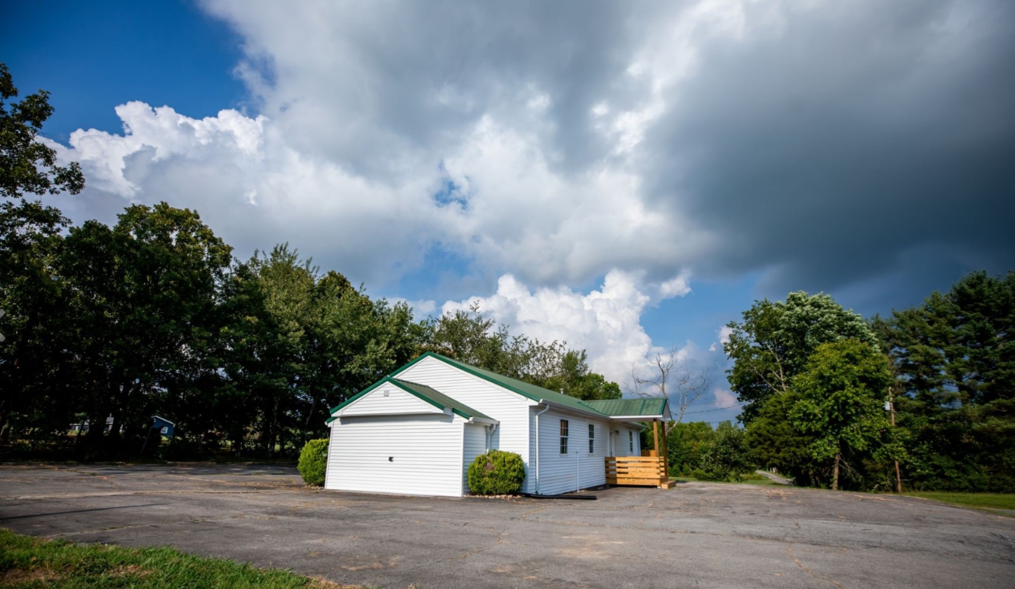 10088 Old Highway 46