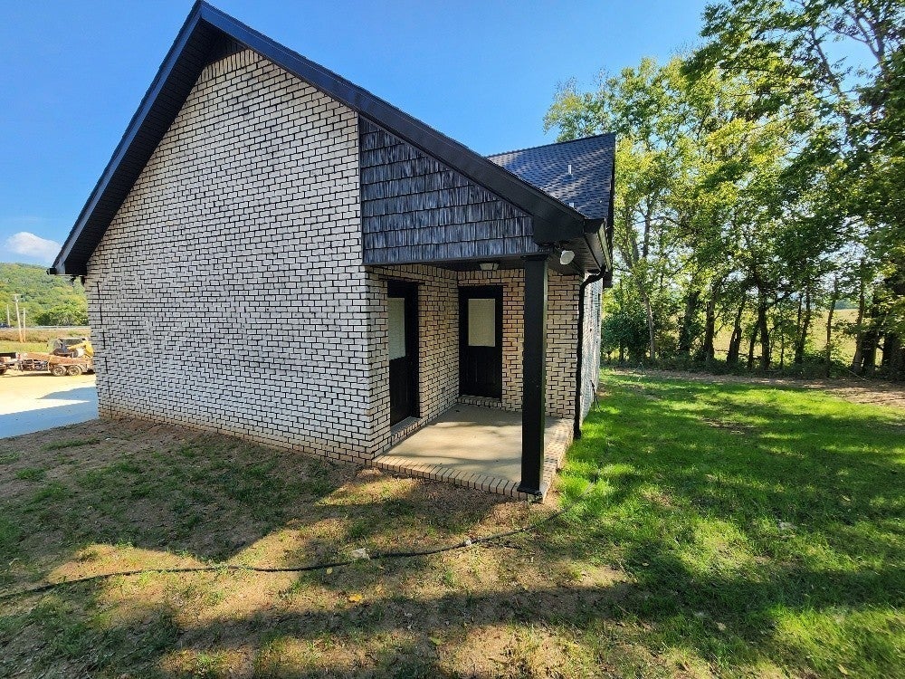 215 Scenic Ln