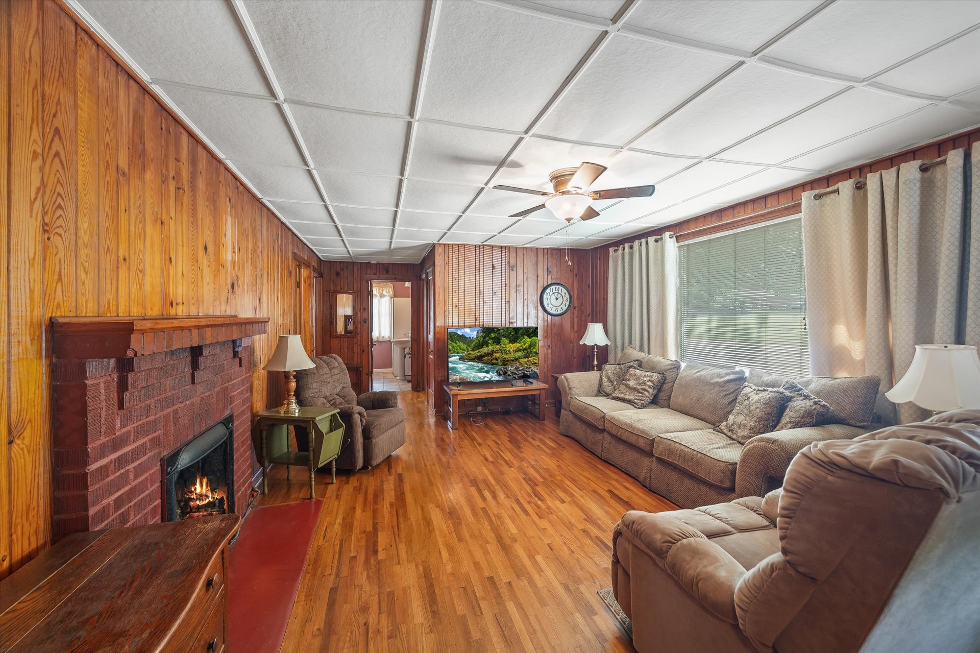 710 Oakland Park Dr