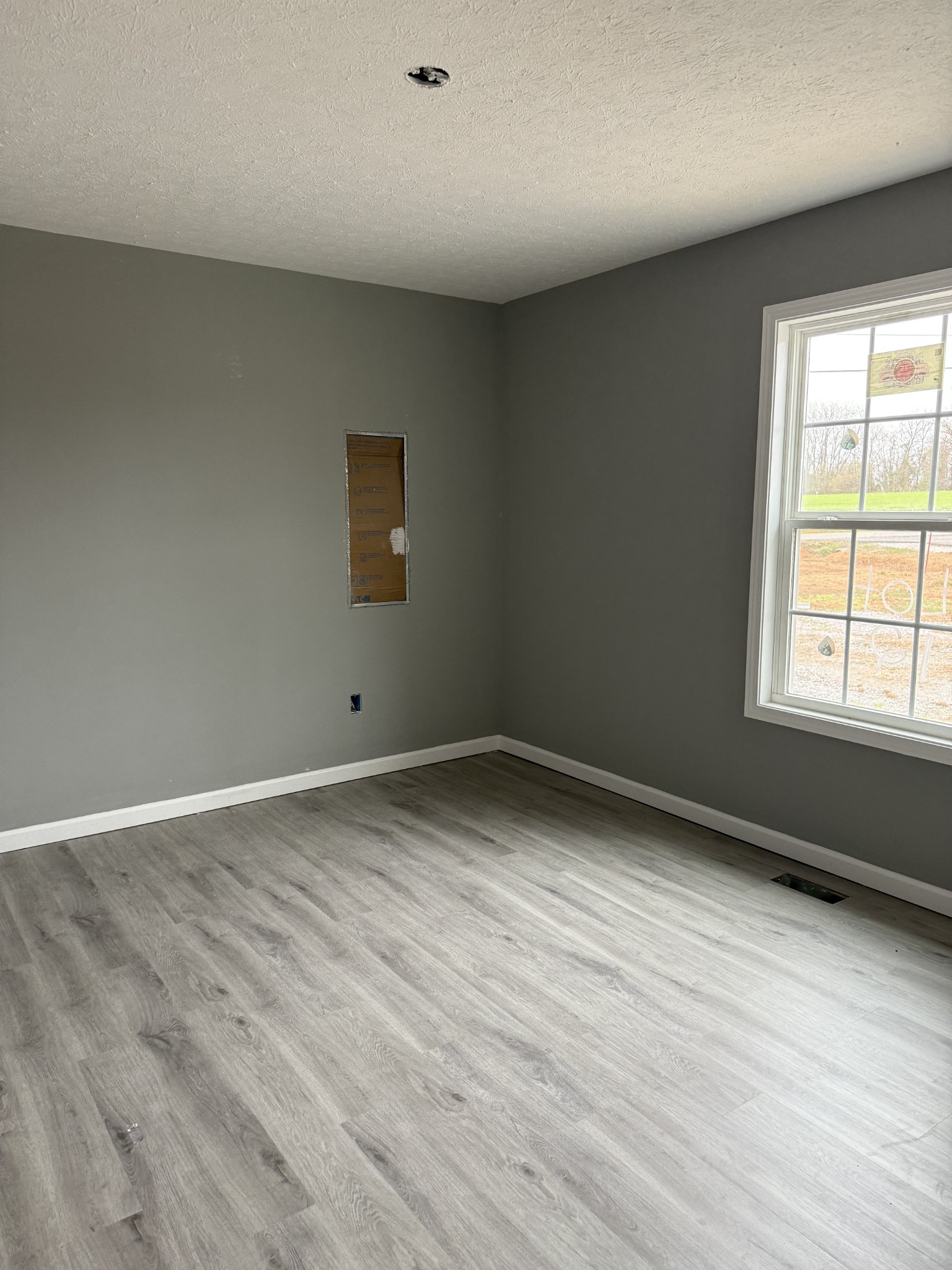 12 Hesselly Rd