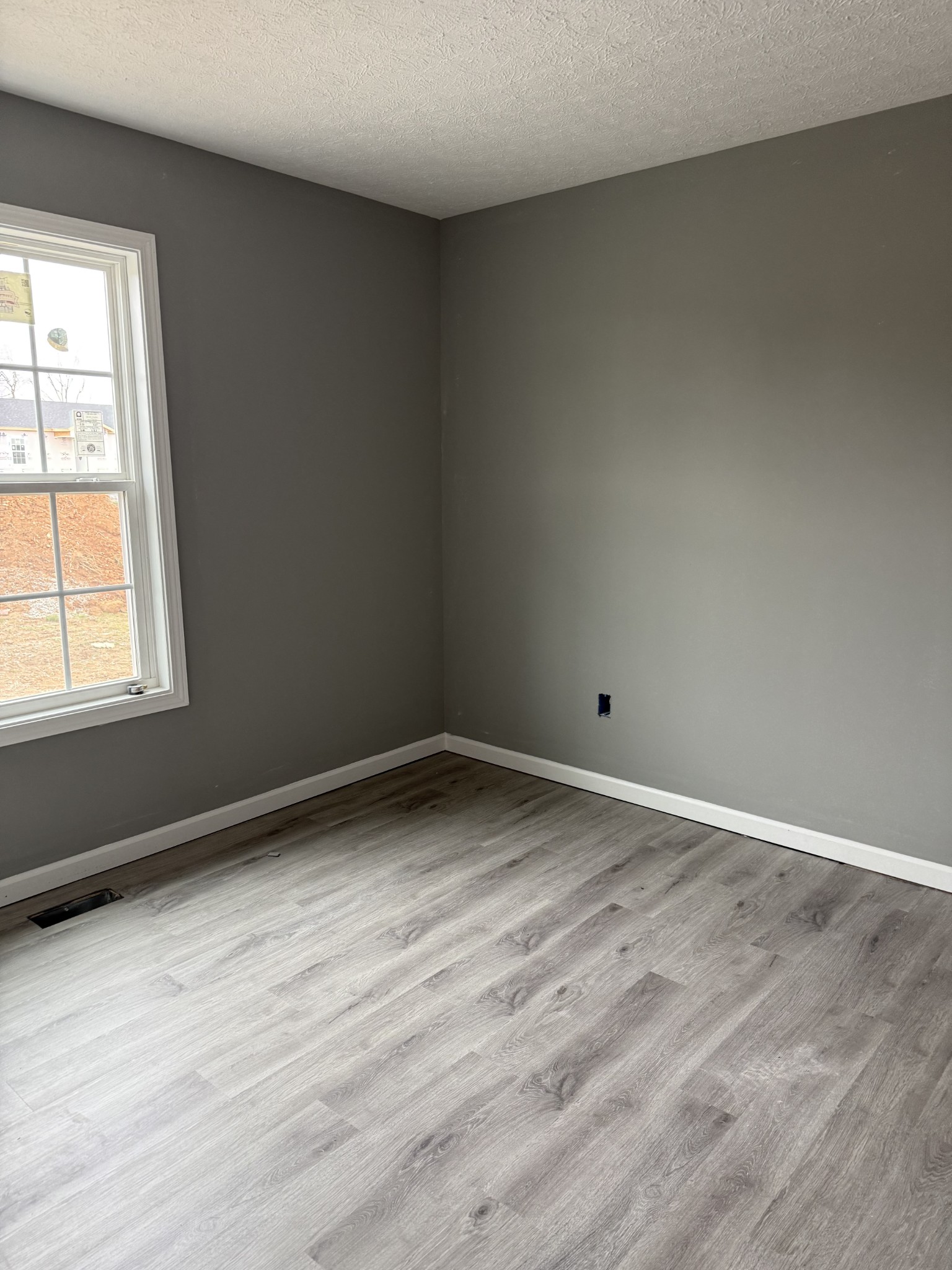 12 Hesselly Rd